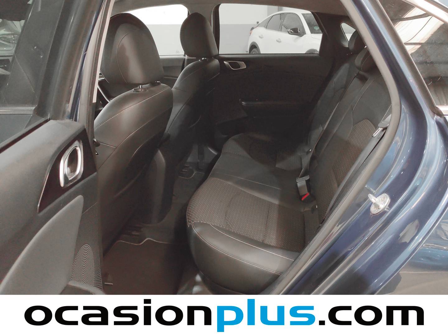 Foto asientos traseros KIA Ceed KIA Ceed 1.0 T-GDi Tech (120 CV)