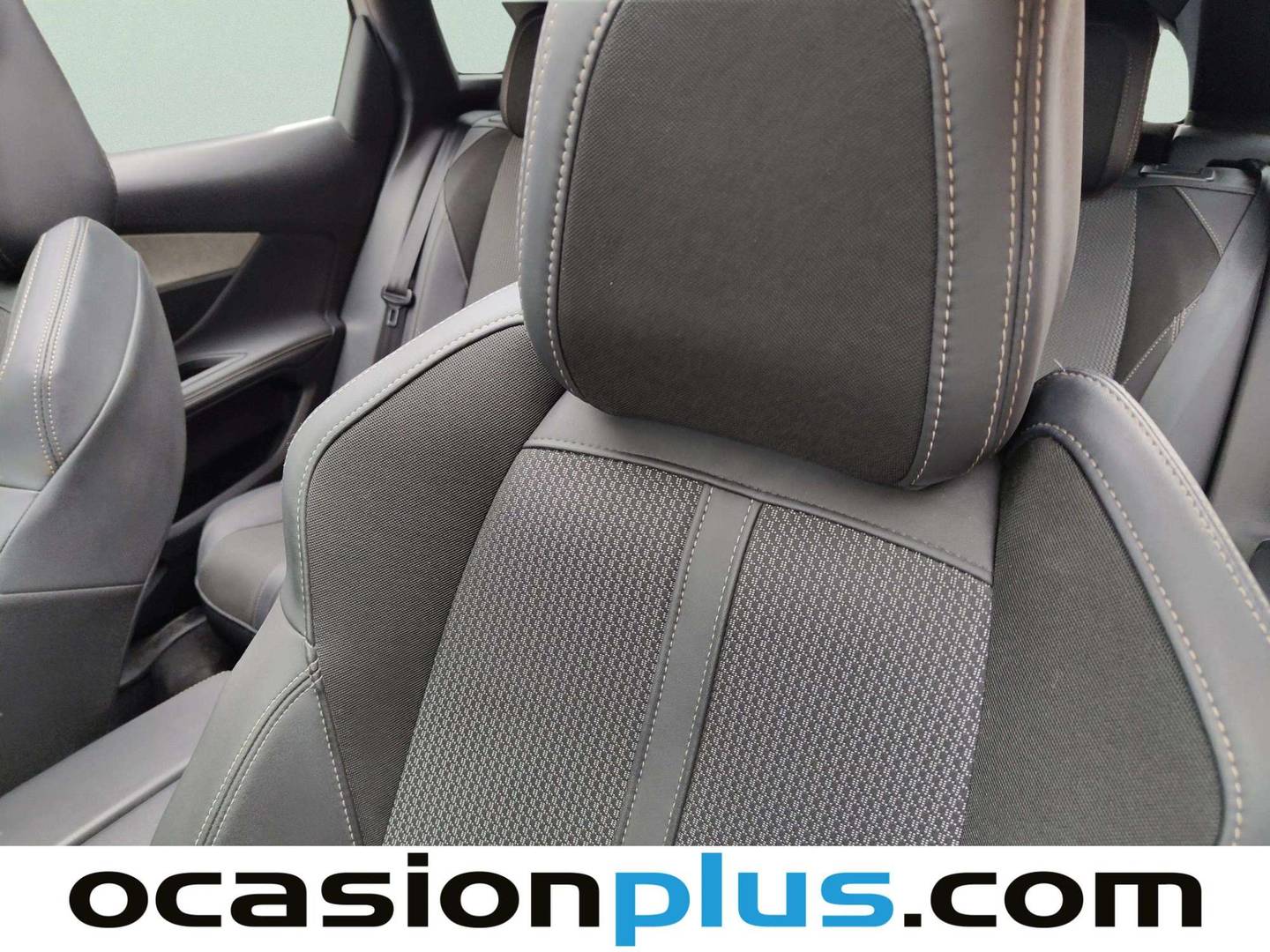 Foto Peugeot 3008 Peugeot 3008 PureTech 130 S&S GT EAT8 96 kW (130 CV)