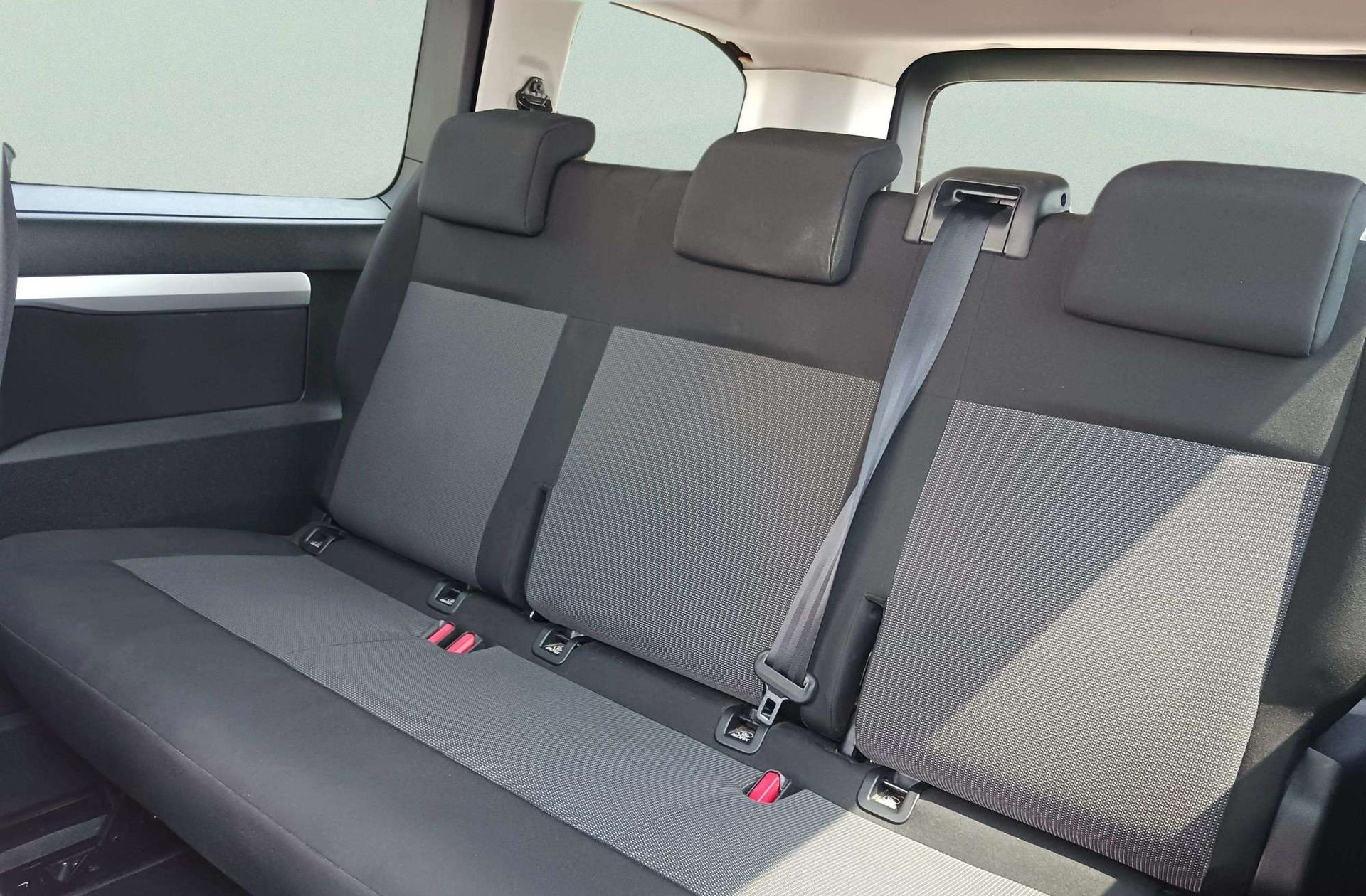 Peugeot Traveller BlueHDi 115 Business Standard - foto 10