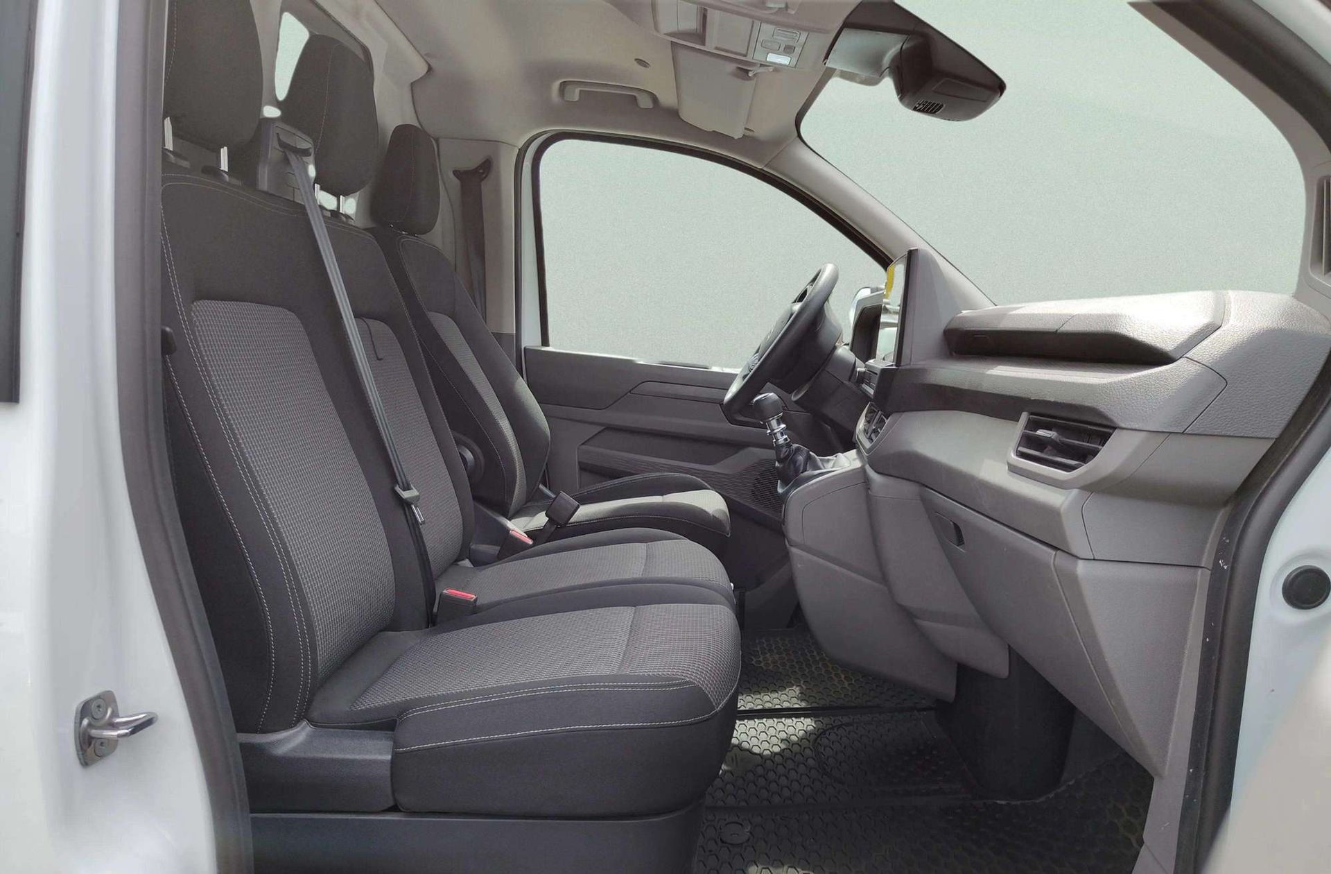 Volkswagen Transporter Furgon Batalla Corta TN 2.0 TDI - foto 21