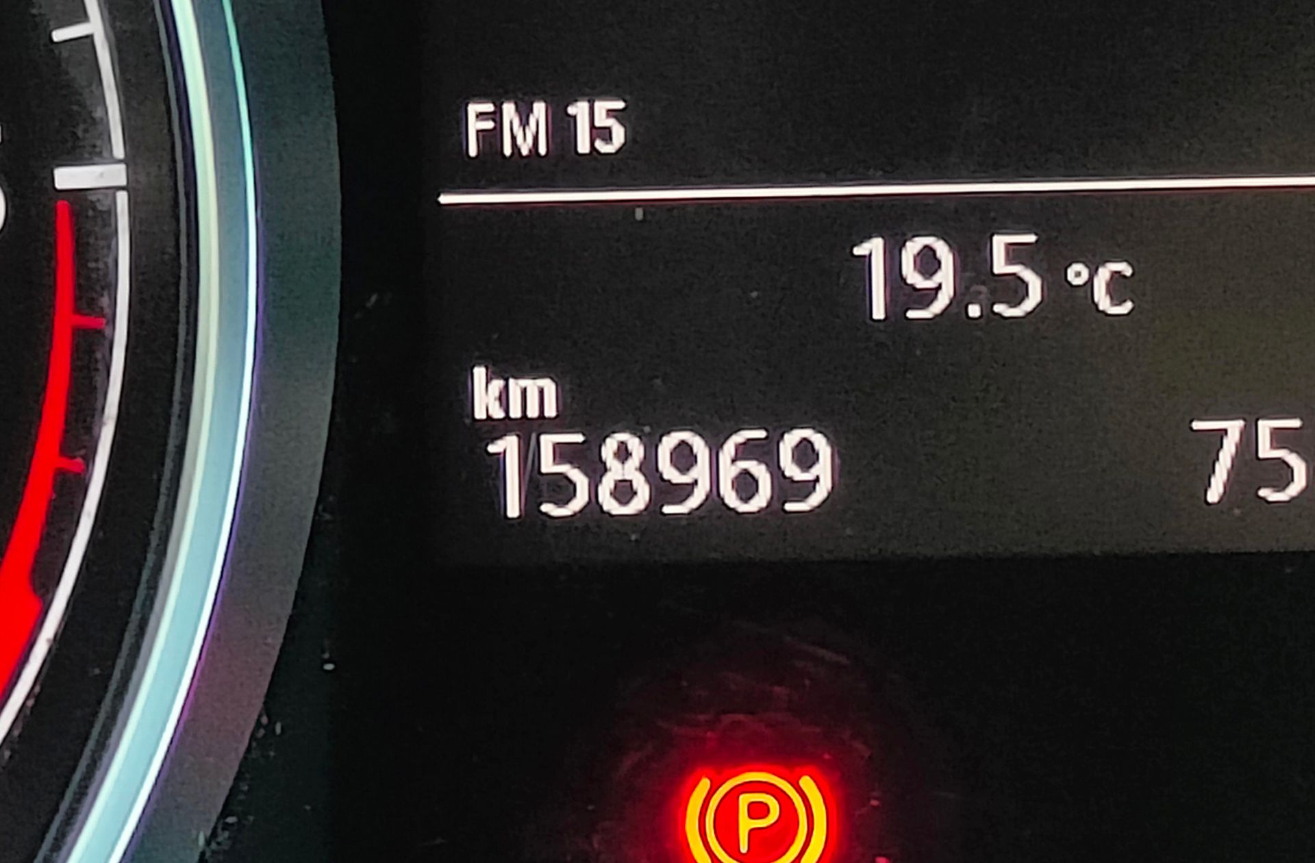 Volkswagen Touran Advance 2.0 TDI - foto 10