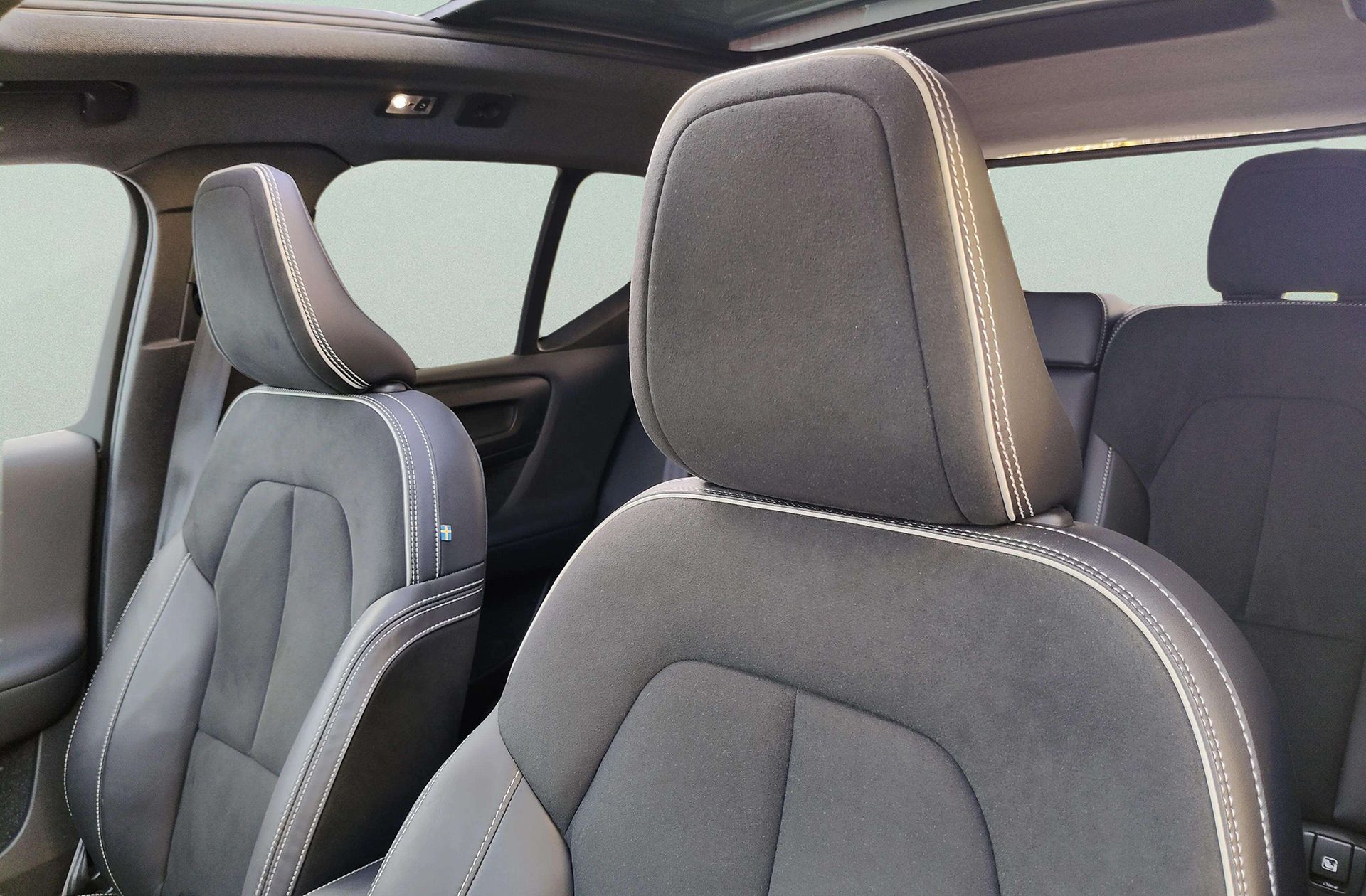 Volvo XC40 T3 R-Design - foto 8