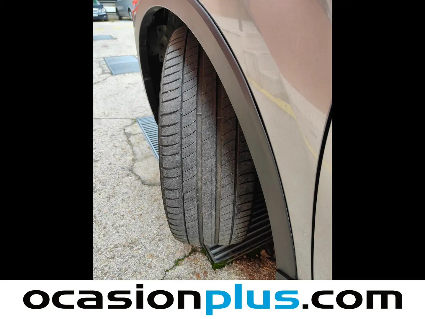 Foto Toyota C-HR Toyota C-HR 1.8 125H Advance (122 CV)