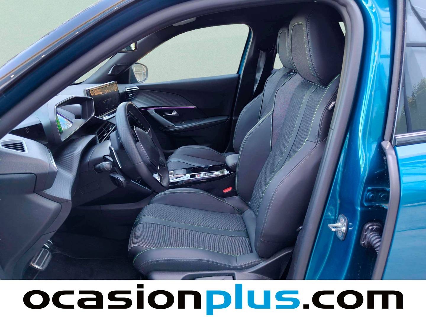 Foto asientos delanteros Peugeot 2008 Peugeot 2008 GT Hybrid eDCS6 (145 CV)