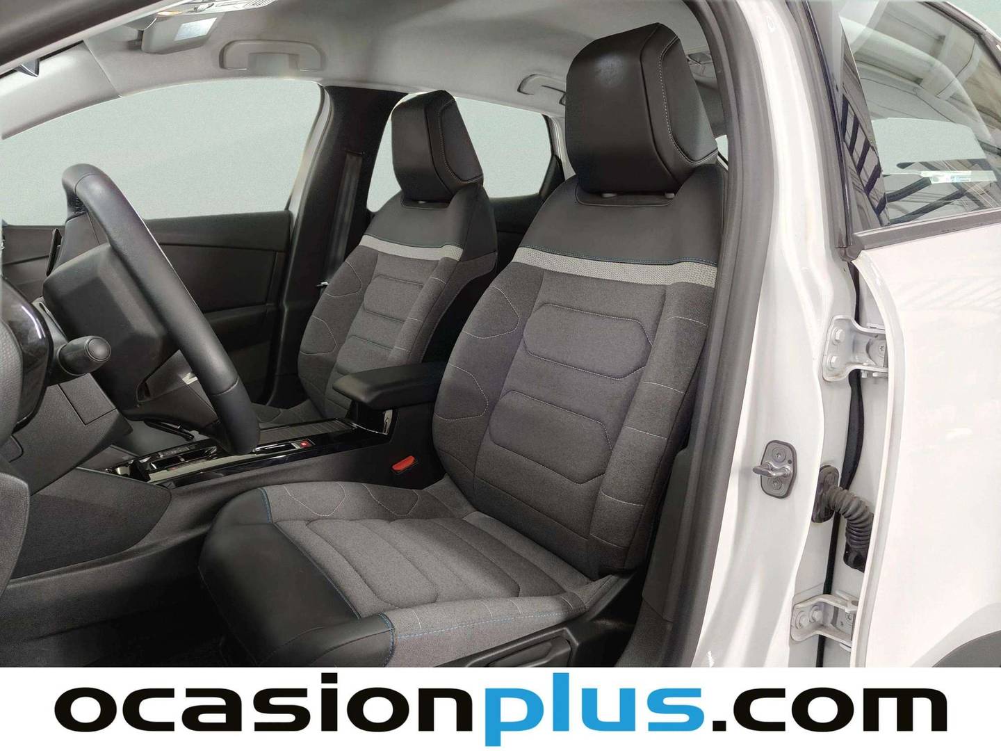 Foto asientos delanteros Citroën C4 Citroën C4 BlueHDi 130 S&S Plus EAT8 (131 CV)