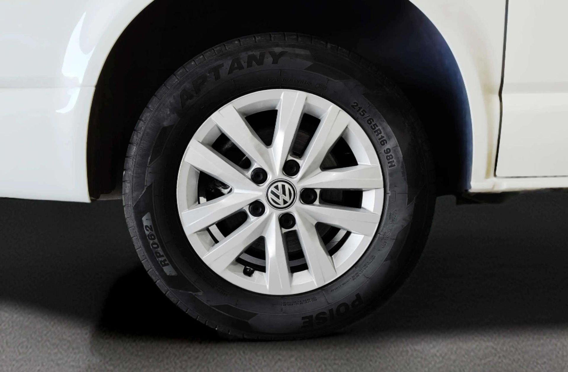 Volkswagen Multivan The Original Corto 2.0 TDI BMT DSG 7 plazas - foto 35