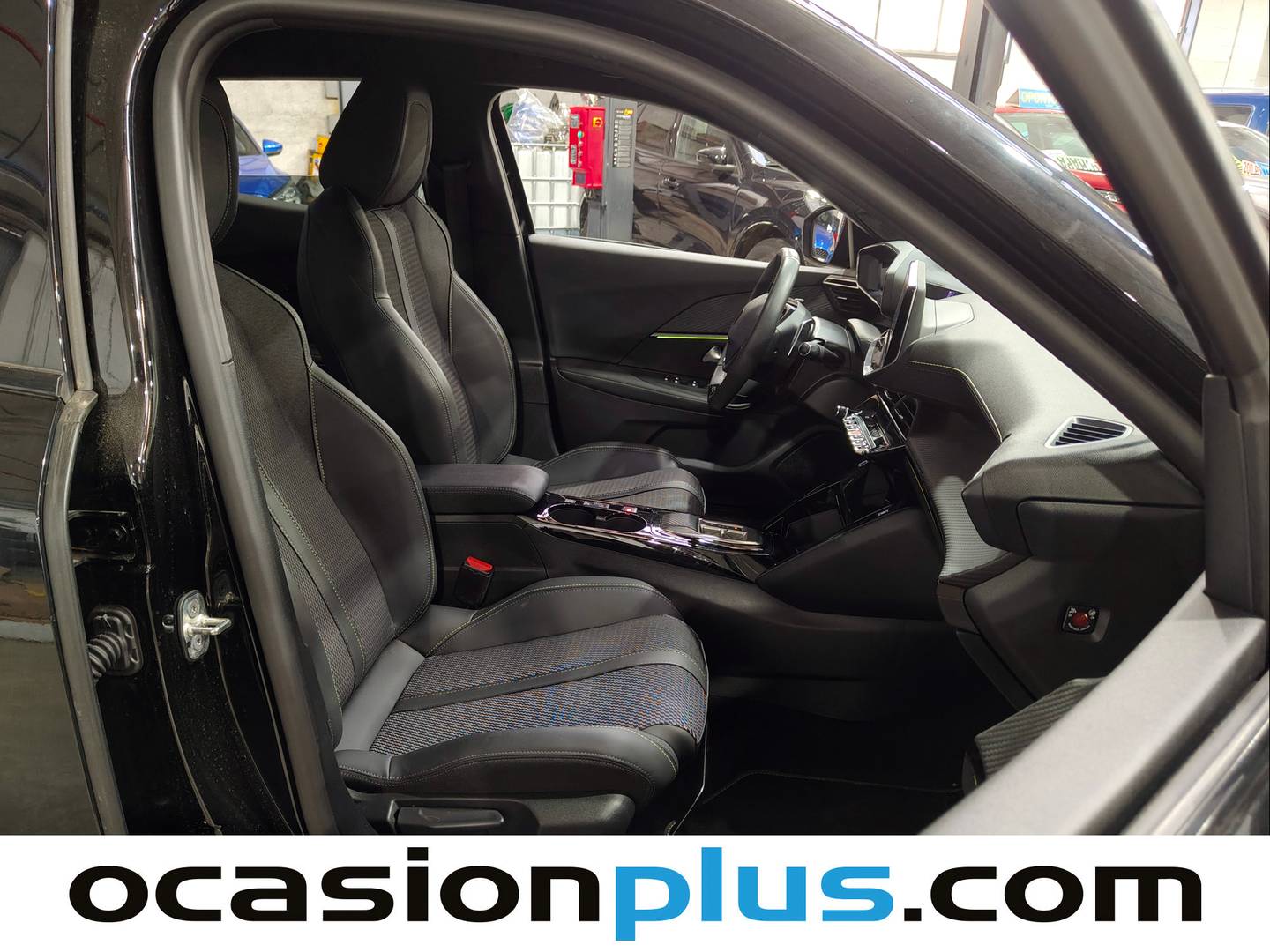 Peugeot 2008 Peugeot 2008 PureTech 130 S&S GT EAT8 (130 CV) automático