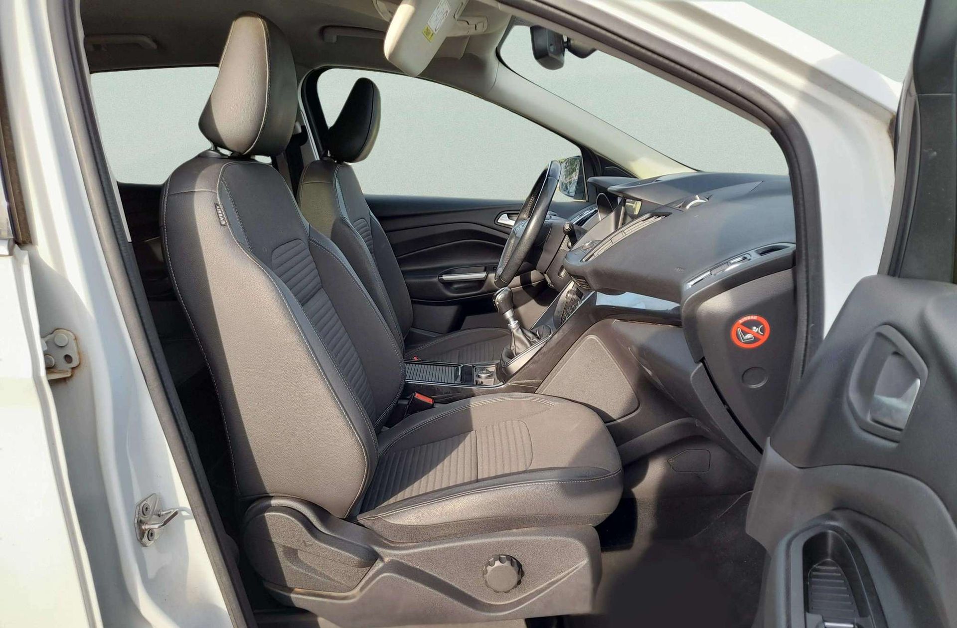 Ford Kuga 2.0 TDCi Titanium 4x4 - foto 16