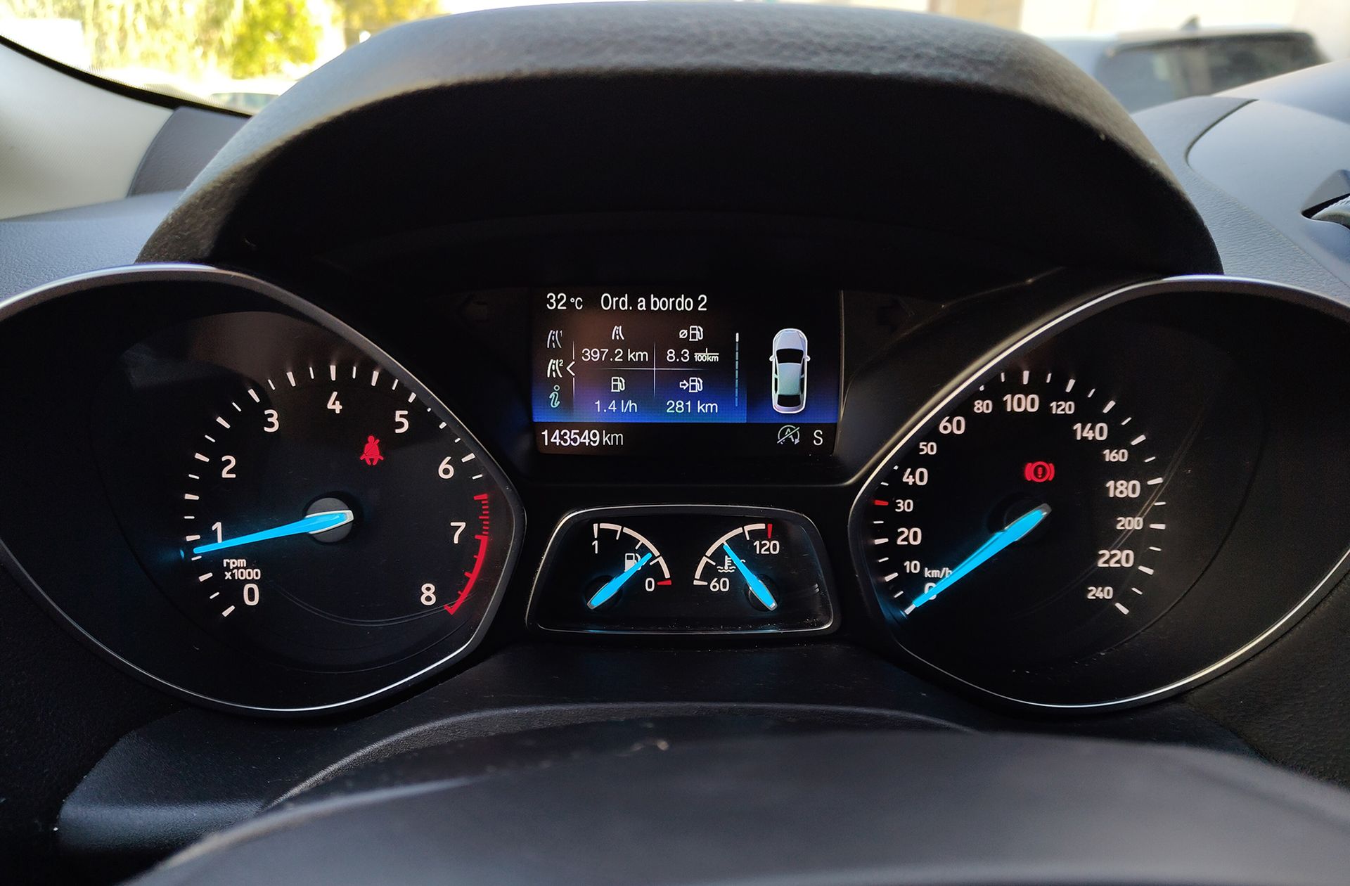 Ford Kuga 1.5 EcoBoost Trend+ 4x2 - foto 28