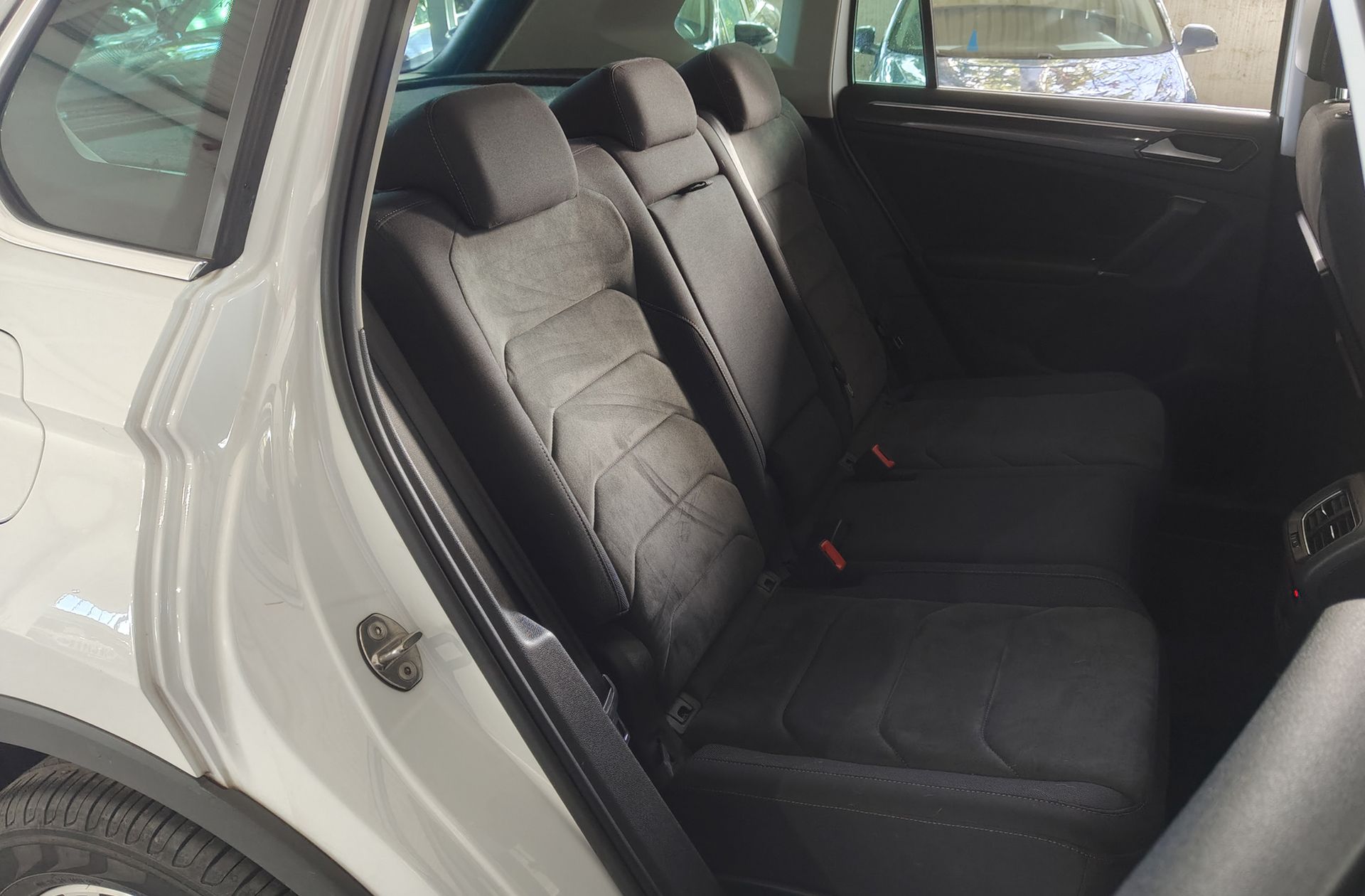 Volkswagen Tiguan 2.0 TSI 4Motion BMT DSG - foto 21