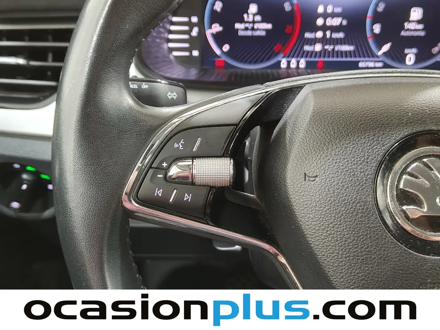 Foto Skoda Kamiq Skoda Kamiq 1.0 TSI Emotion (110 CV)