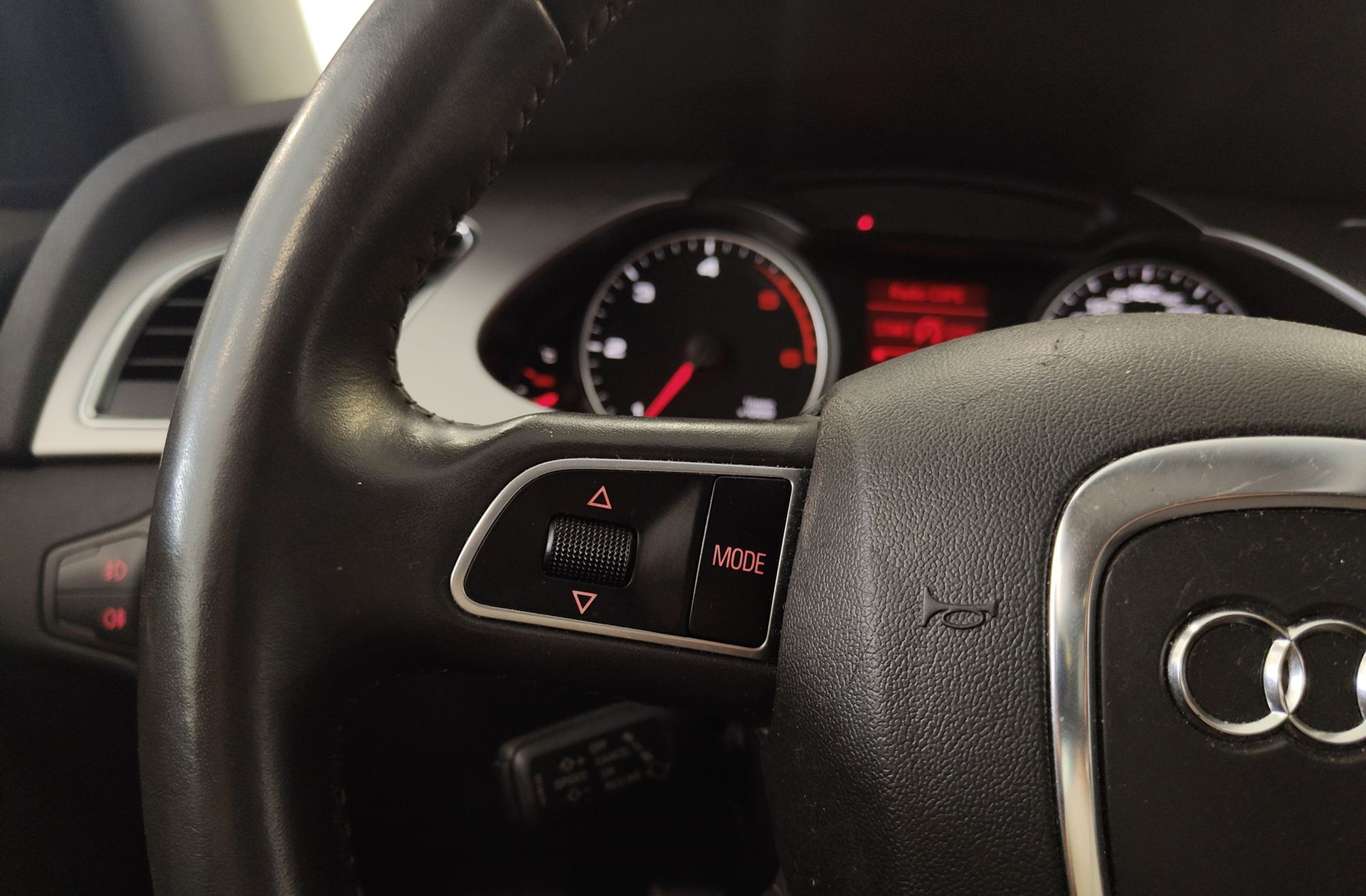 Audi A4 2.0 TDI e DPF - foto 31