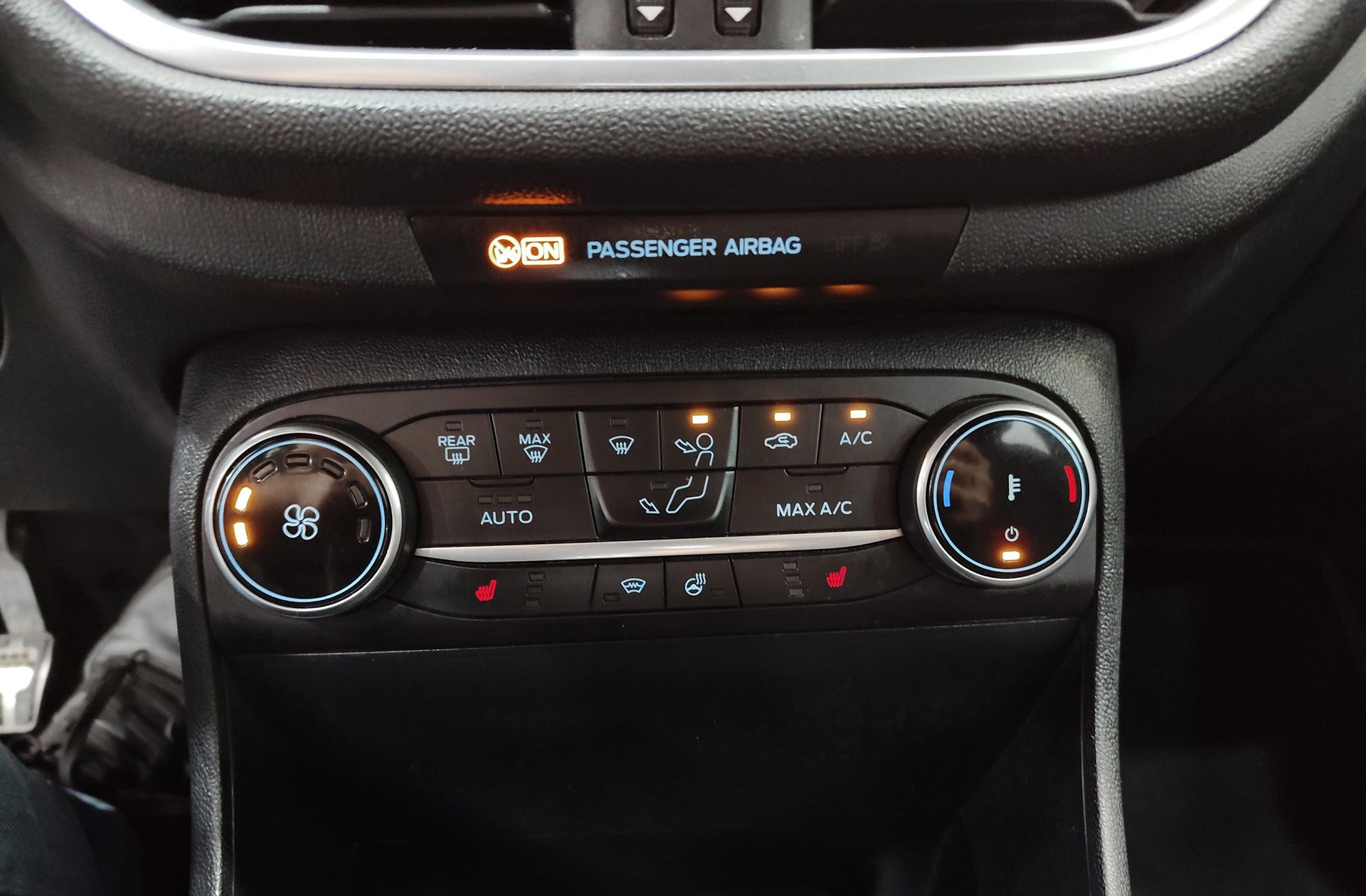 Ford Fiesta 1.0 EcoBoost MHEV ST-Line - foto 35