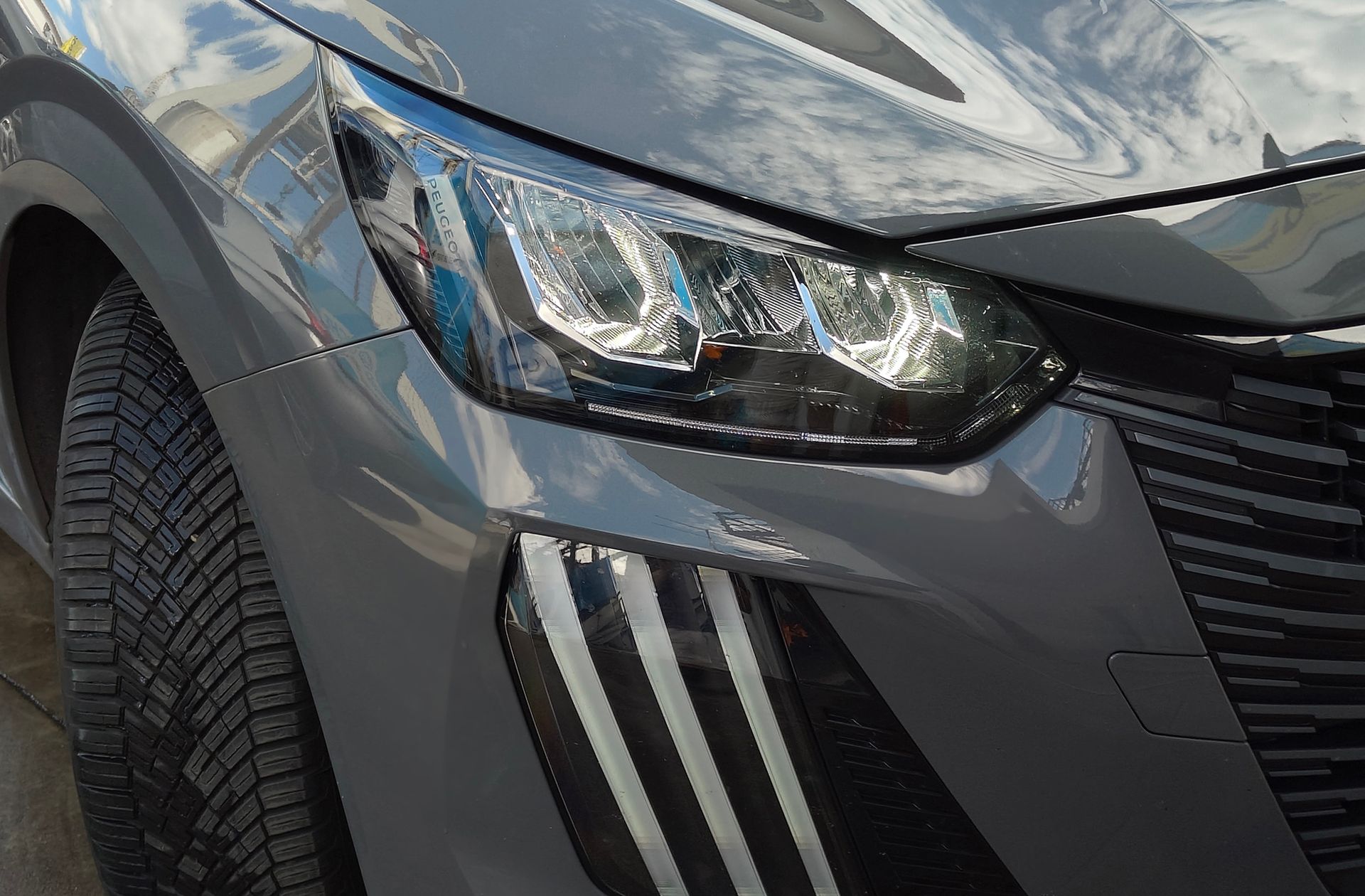 Peugeot 208 Allure Hybrid eDCS6 - foto 19