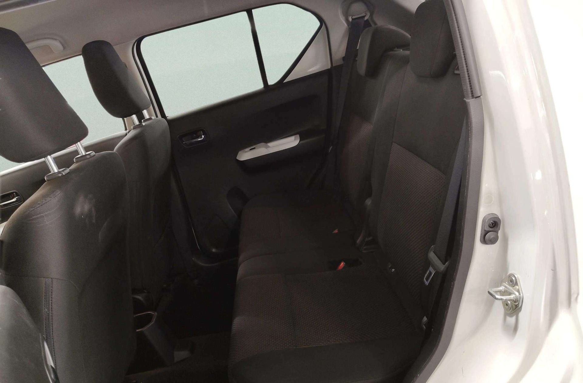 Suzuki Ignis 1.2 GLX - foto 11