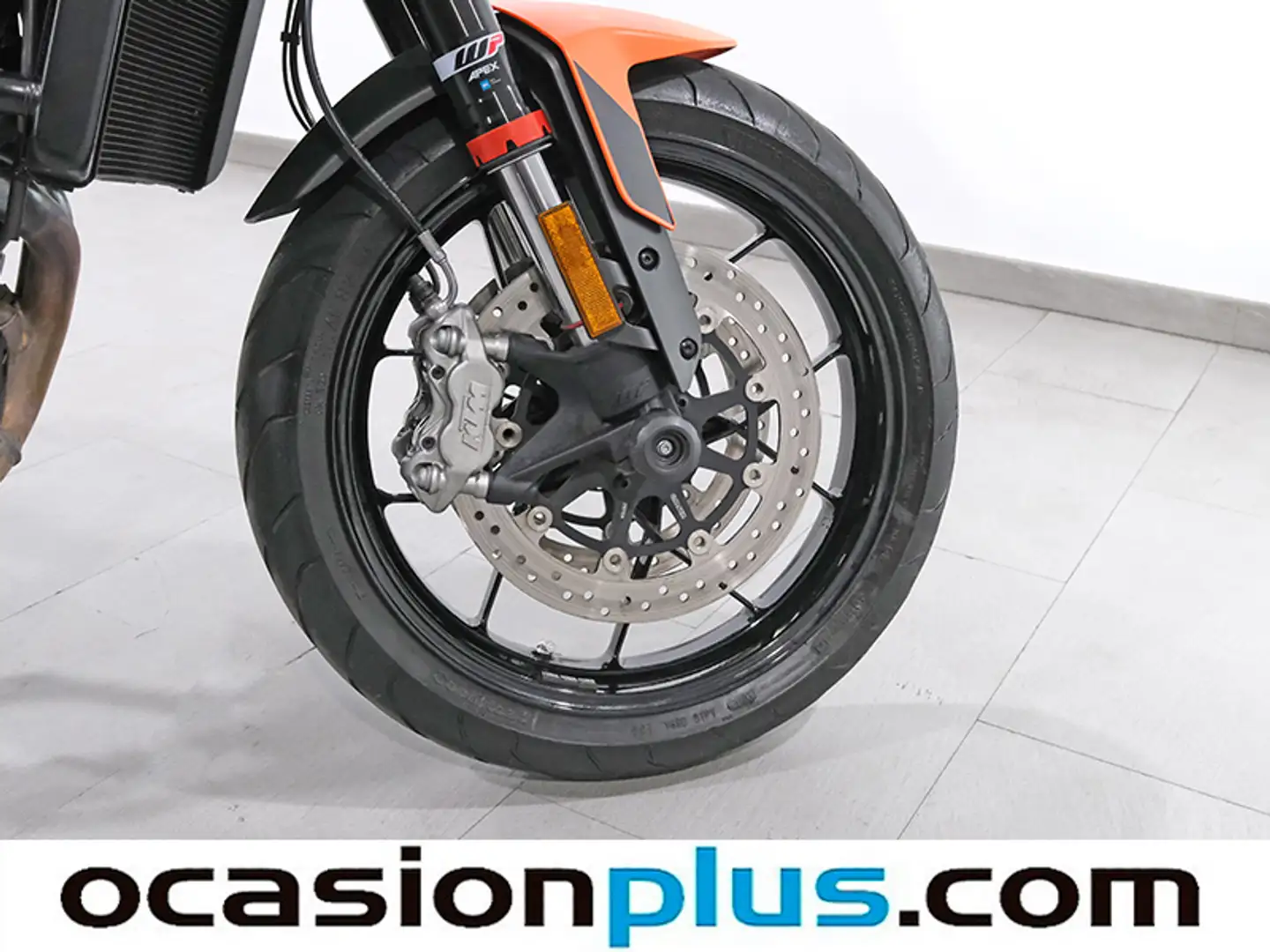 Foto KTM 890 DUKE L KTM 890 DUKE L 890 DUKE L (95 Cv)