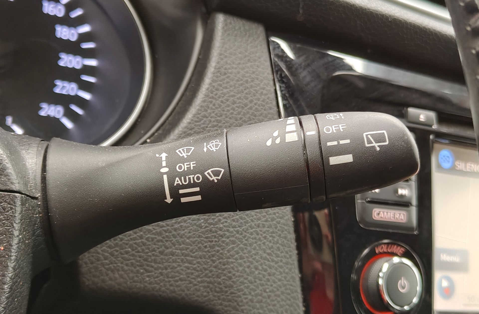 Nissan Qashqai DIG-T 115 N-Connecta 4x2 - foto 26