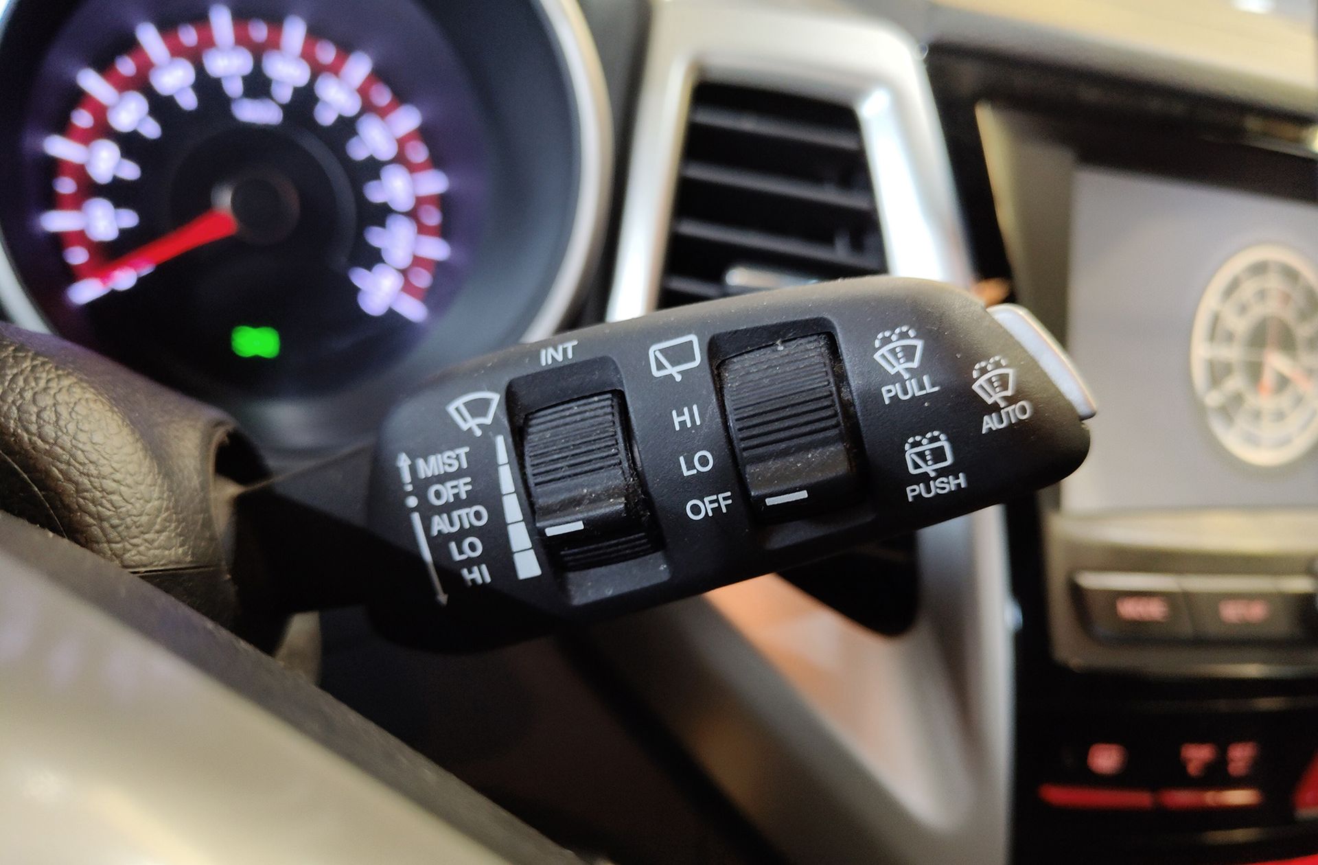 SsangYong Tivoli D16T Premium 4x4 - foto 24