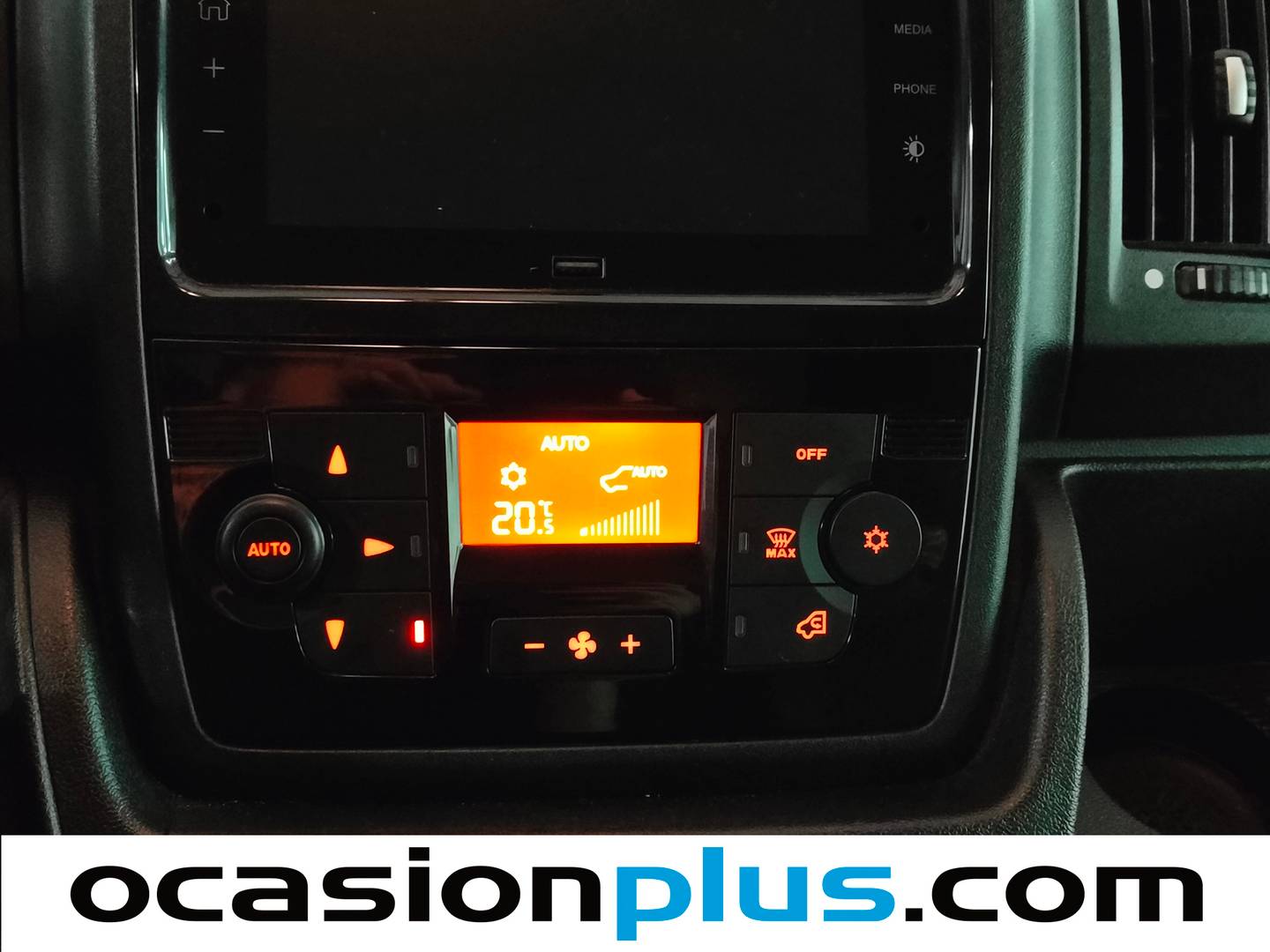 Equipamiento del Peugeot Boxer Peugeot Boxer Furgon BlueHDi 140 S&S 335 L3H2 (140 CV)