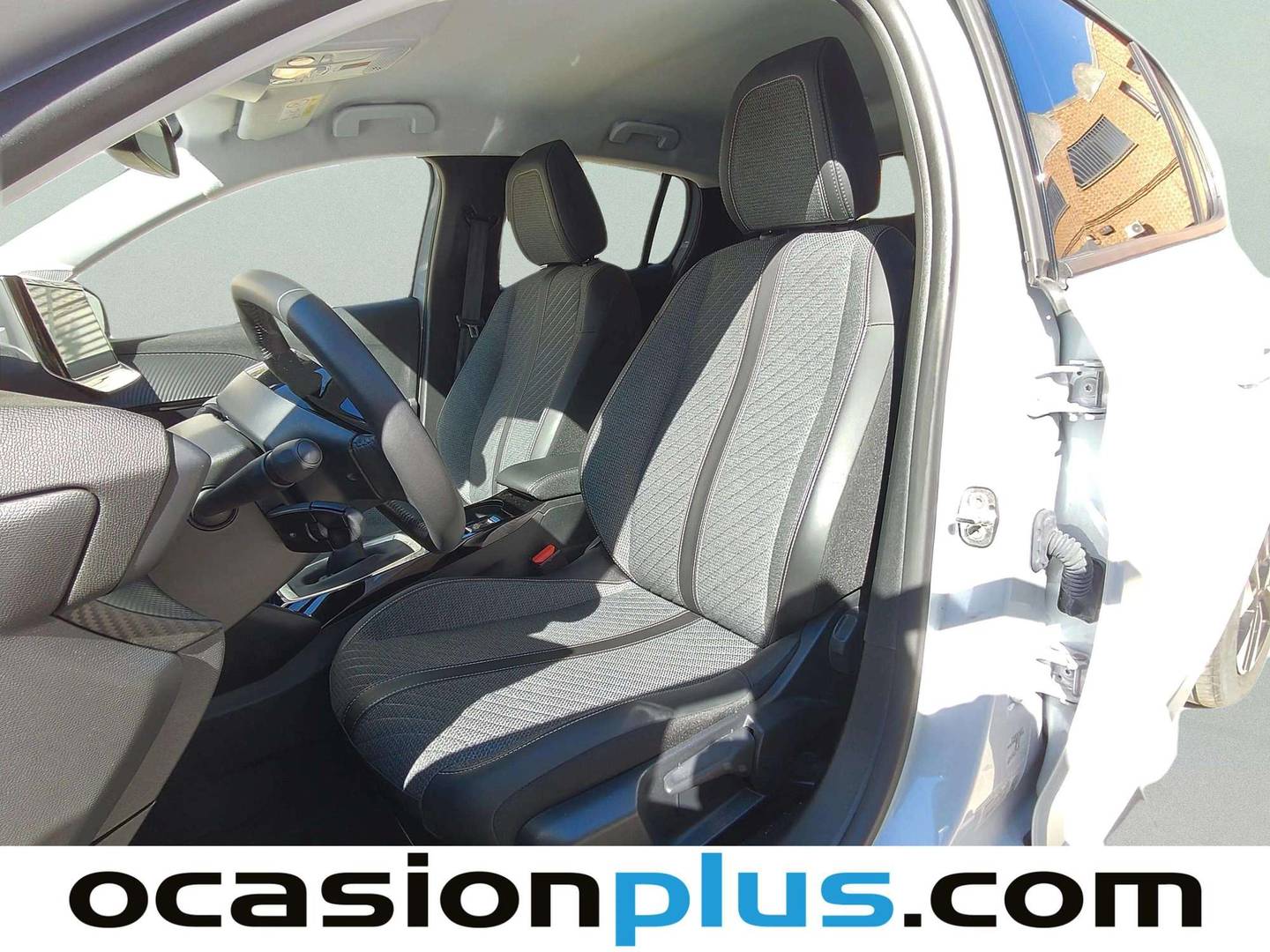 Foto asientos traseros Peugeot 208 Peugeot 208 PureTech 100 Allure (100 CV)