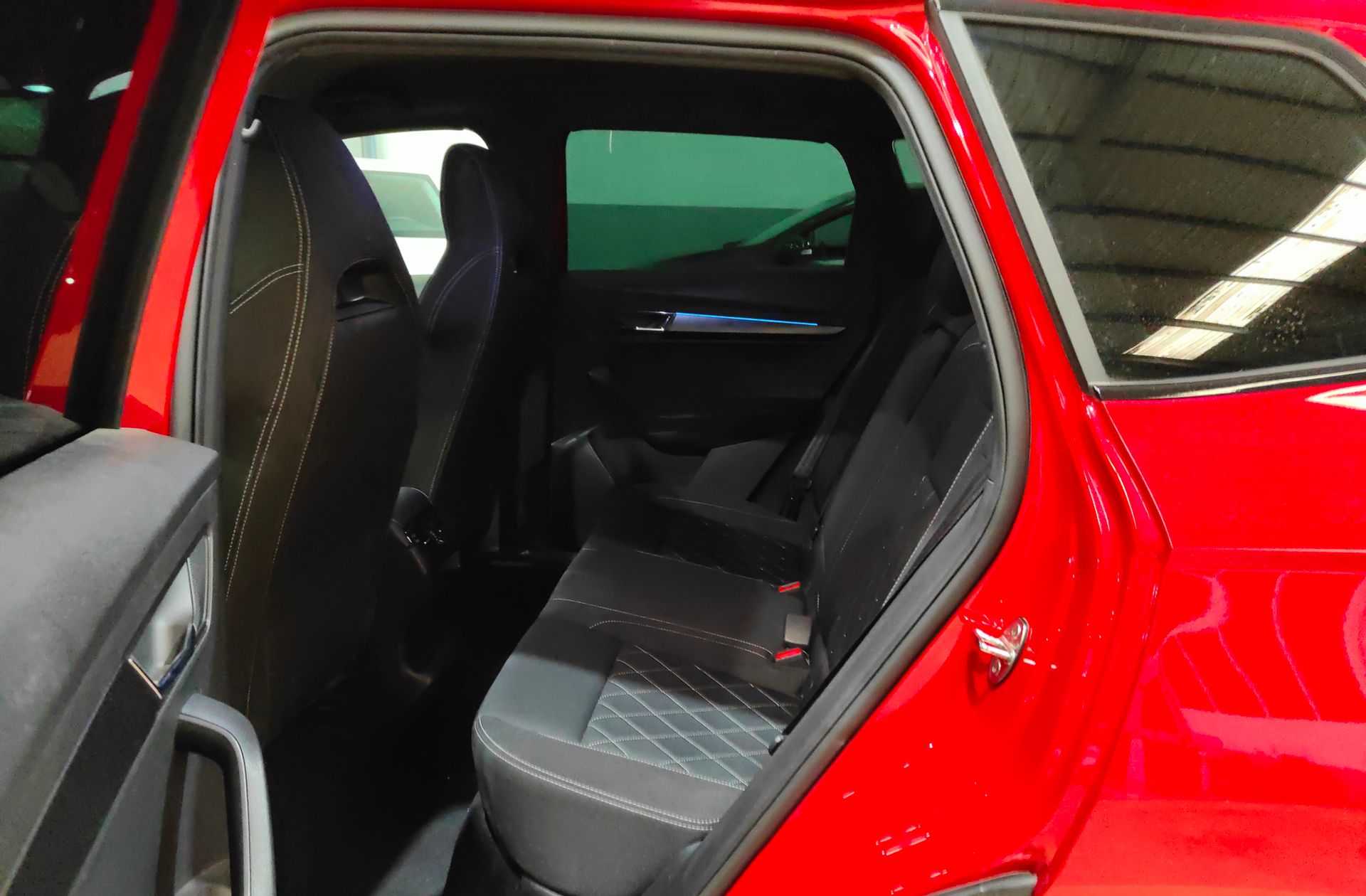Škoda Karoq 1.5 TSI ACT Sportline DSG - foto 11