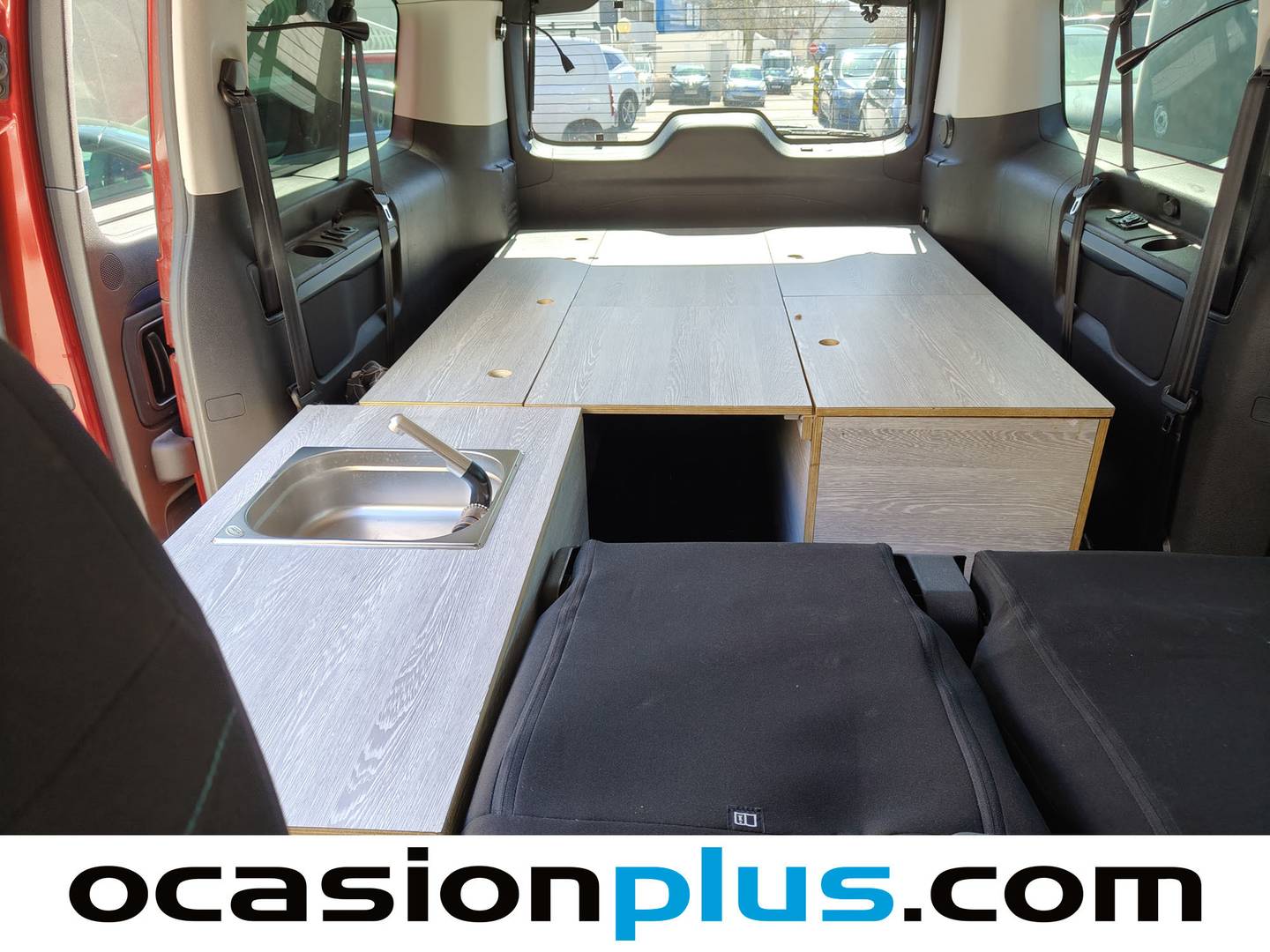 Extras y acabados del Peugeot Traveller Peugeot Traveller BlueHDi 180 Active Long EAT6 (180 CV) Camperizada 4 plazas