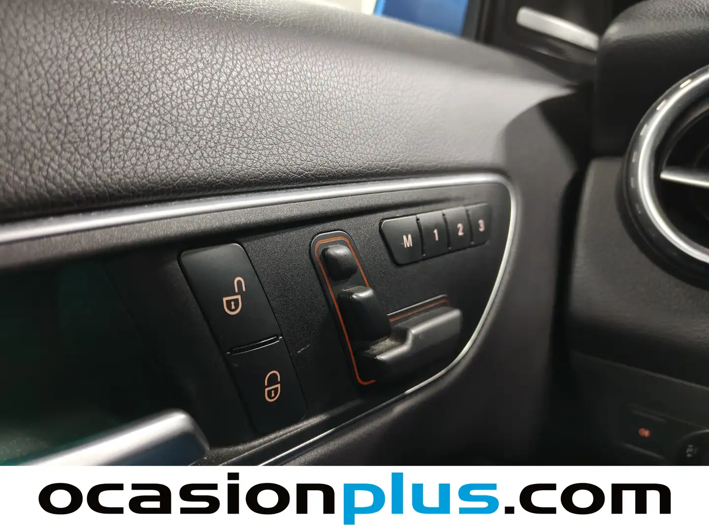 Foto Mercedes GLA Mercedes-Benz GLA GLA 200 AMG Line (156 CV)