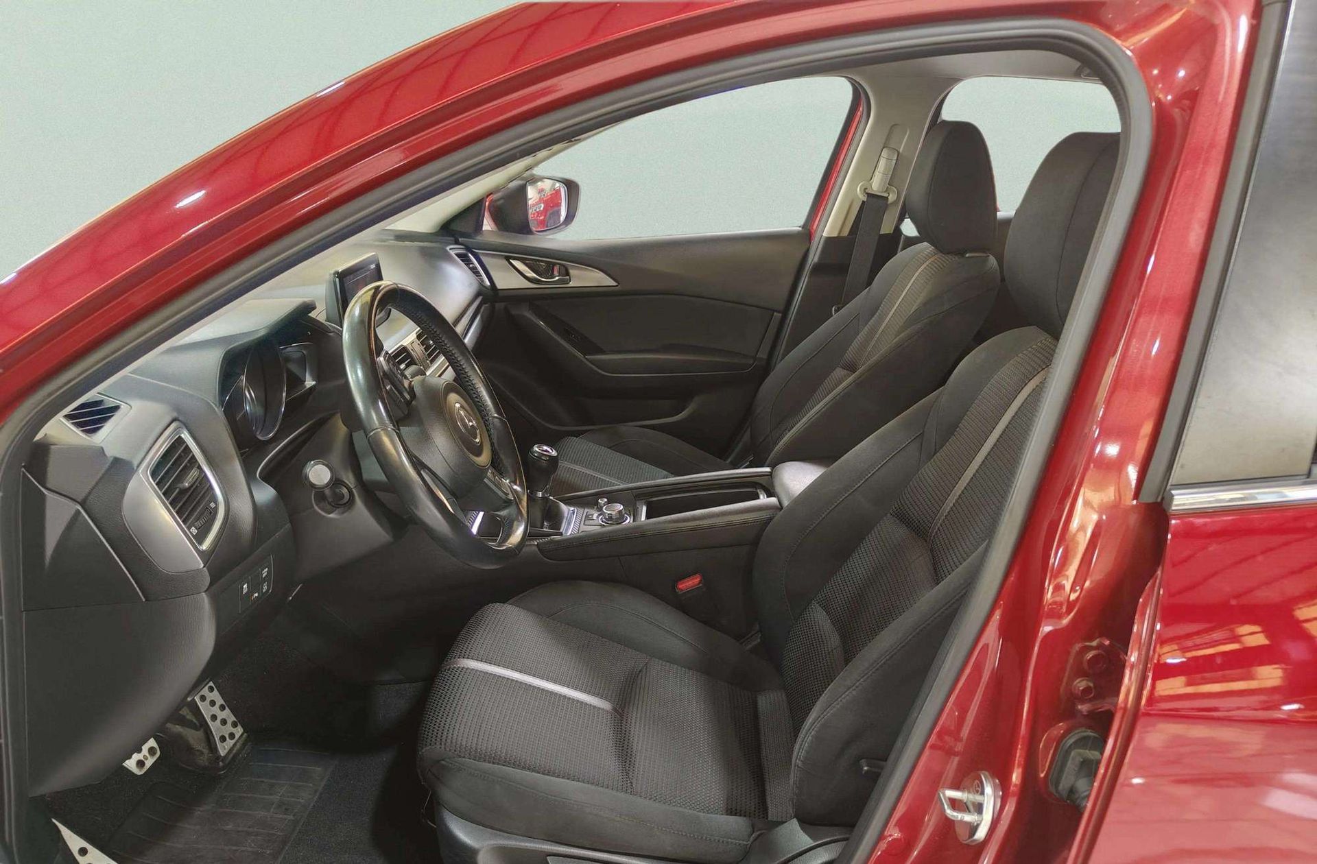 Mazda Mazda3 2.2 DE Black Tech Edition - foto 10