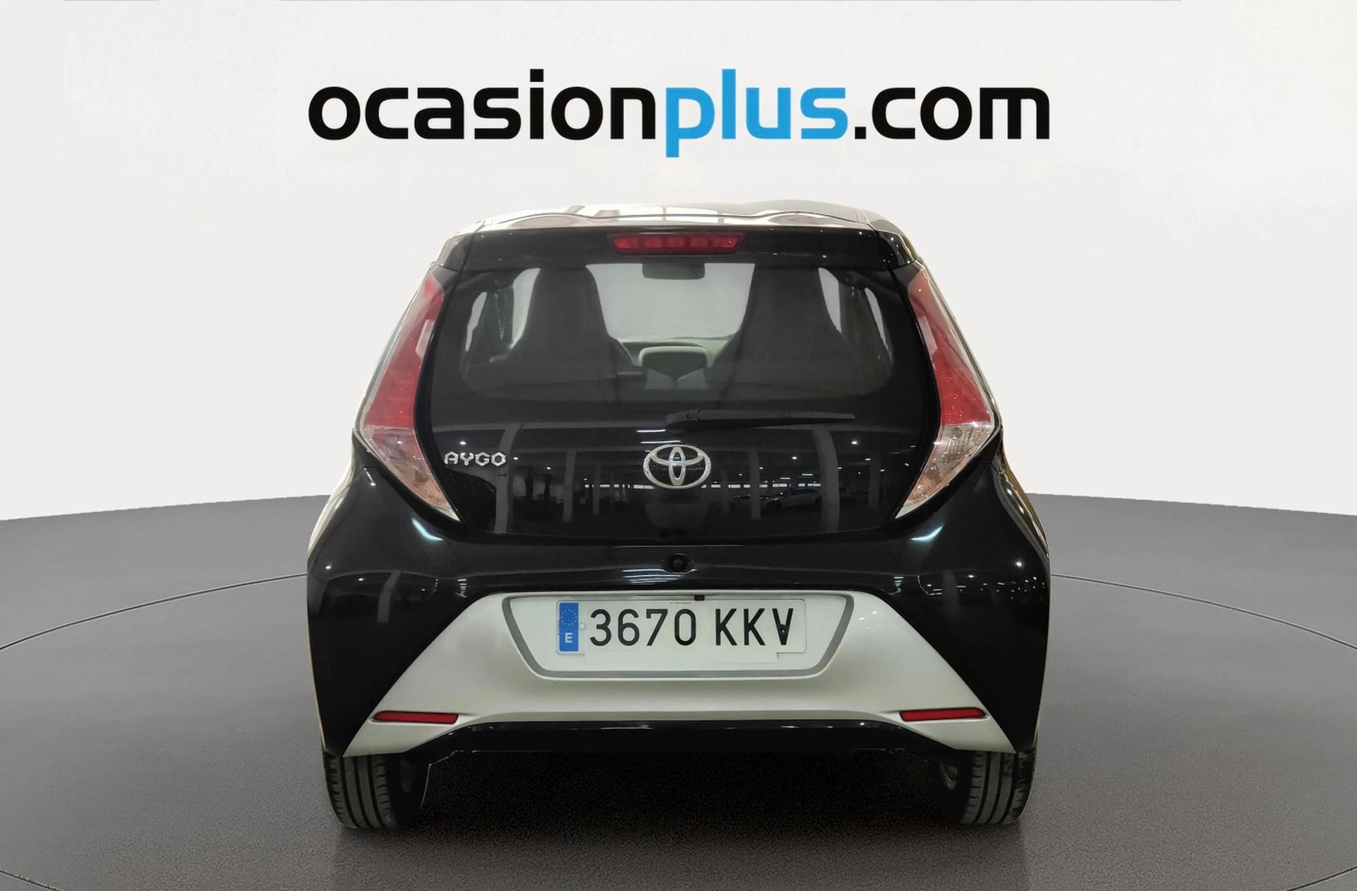 Toyota Aygo 1.0 70 x-play - foto 12