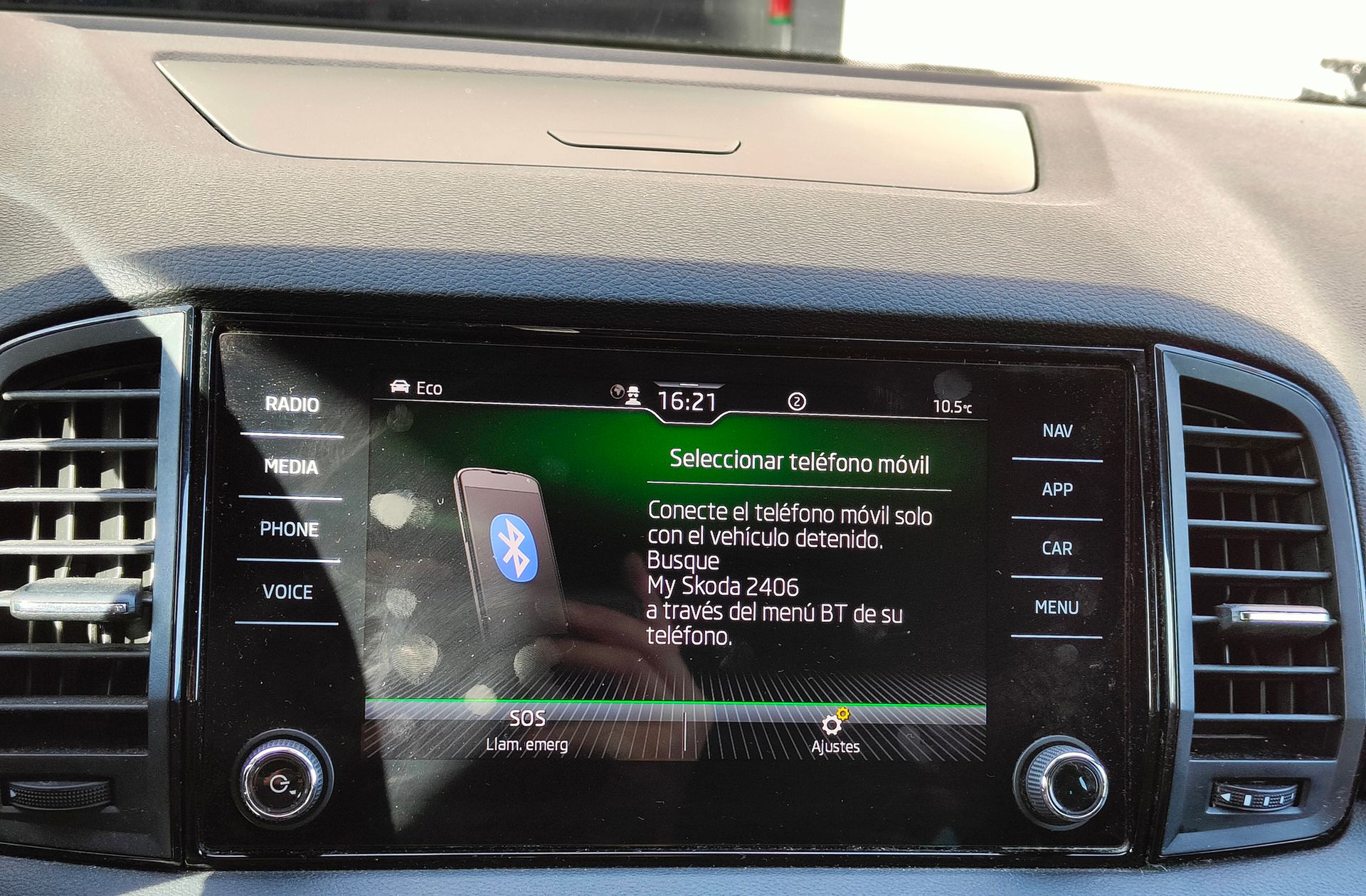 Škoda Karoq 1.5 TSI ACT Sportline DSG - foto 37