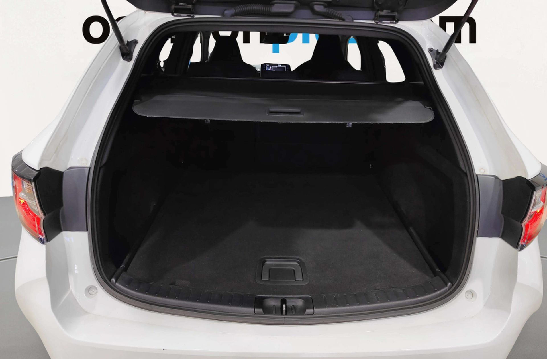 Suzuki Swace 1.8 Hybrid GLE - foto 18