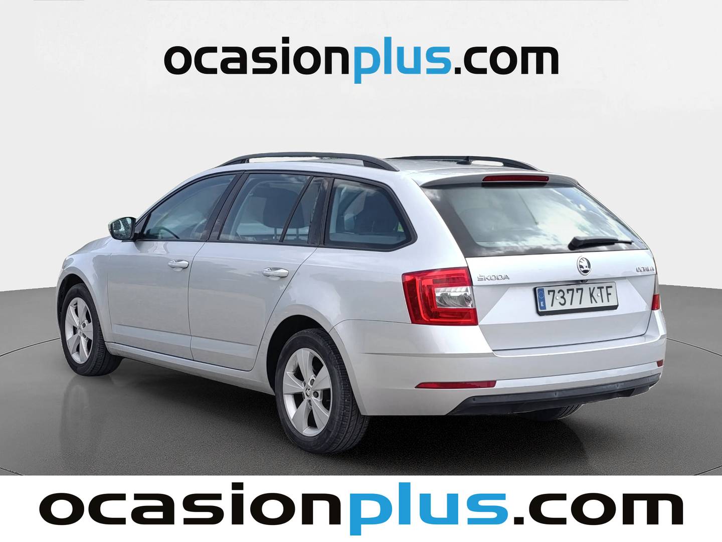 Foto trasera Skoda Octavia Skoda Octavia Combi 1.0 TSI Like DSG (115 CV) izquierda