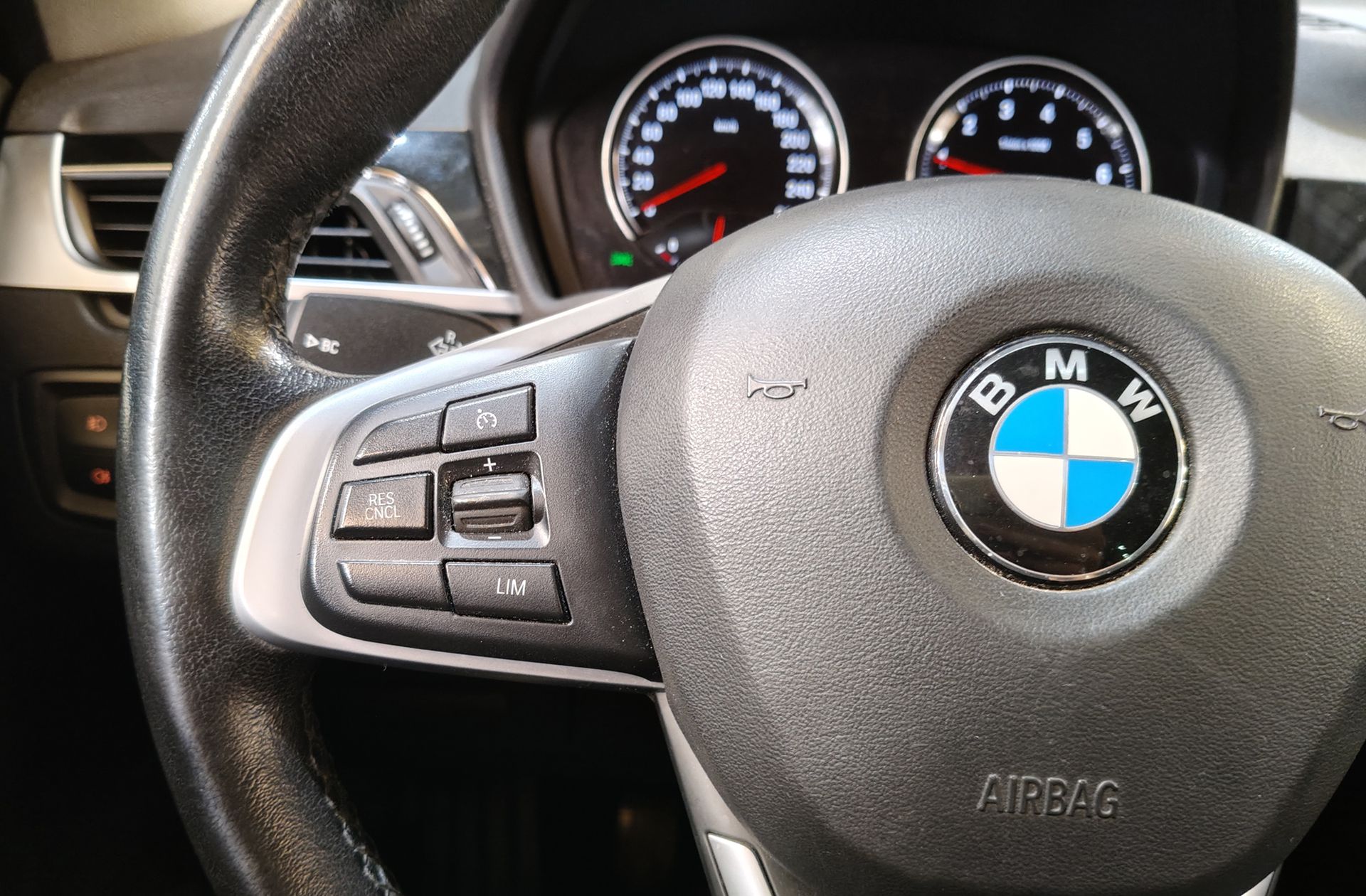 BMW X1 sDrive18i - foto 28
