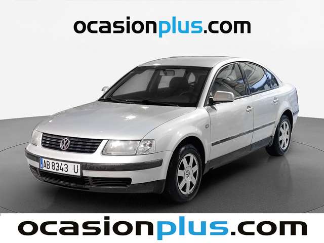 Volkswagen Passat Trendline 1.9 TDI (115 CV) de segunda mano