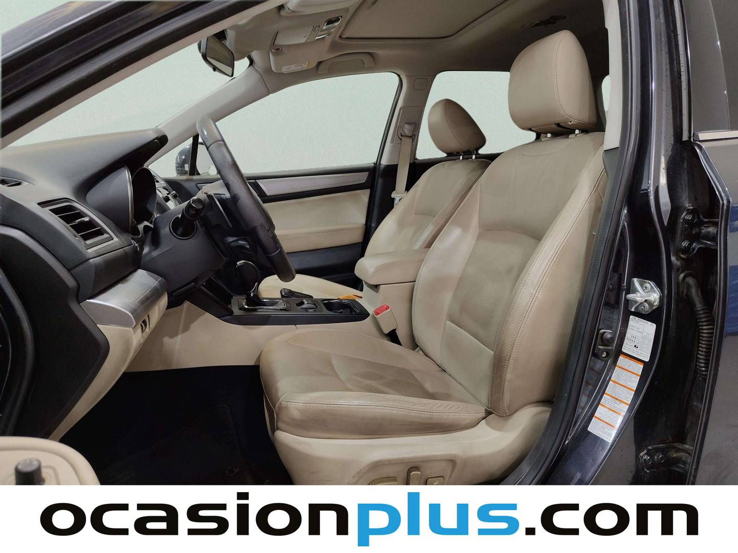 Foto asientos delanteros Subaru Outback Subaru Outback 2.0 D Executive Plus CVT Lineartronic (150 CV)