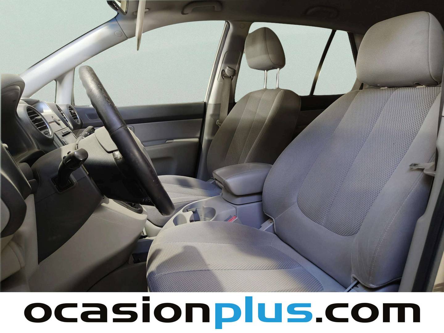 Foto asientos delanteros KIA Carens KIA Carens 2.0 CRDI VGT Emotion (140 CV)