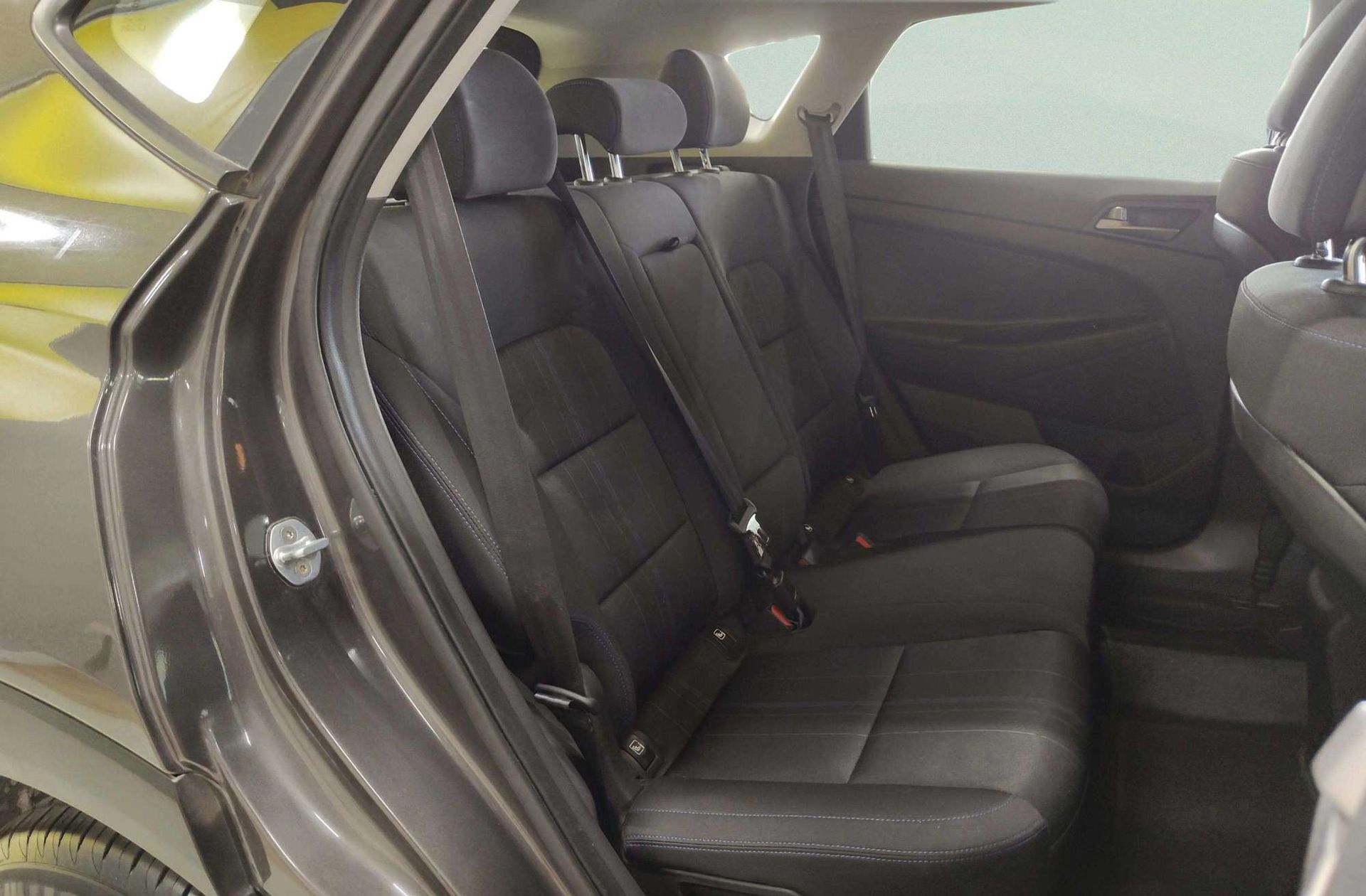 Hyundai Tucson 1.6 GDI BlueDrive Essence 4x2 - foto 16