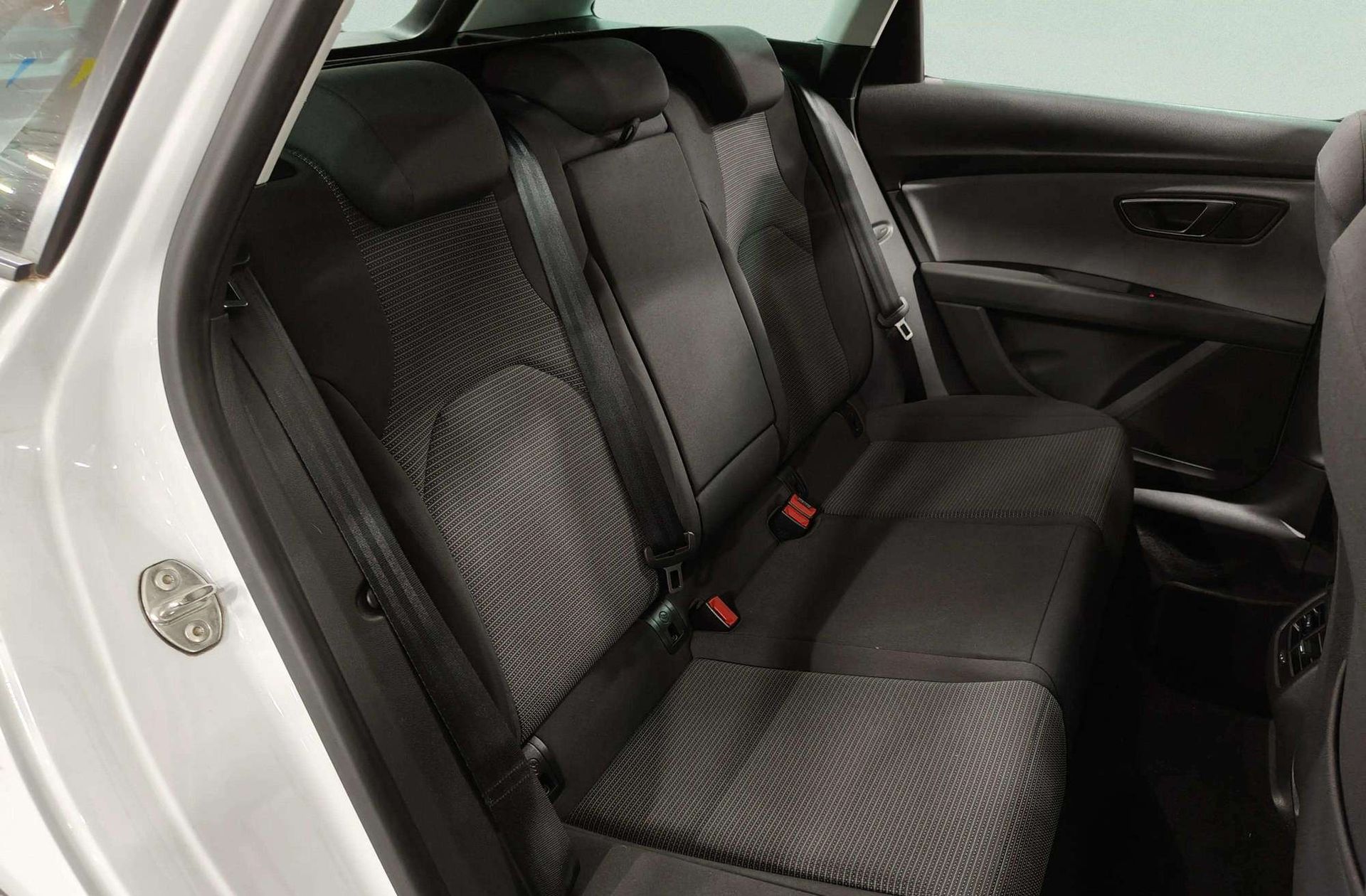 SEAT León ST 1.6 TDI Style Advanced Nav - foto 18
