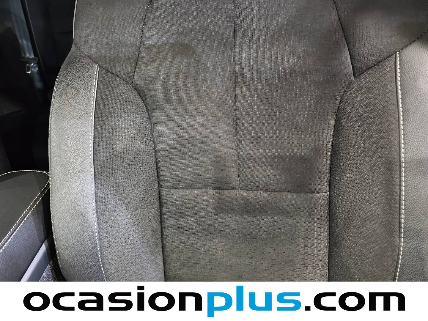 Extras y acabados del Volvo XC40 Volvo XC40 D3 Business Plus Auto (150 CV)