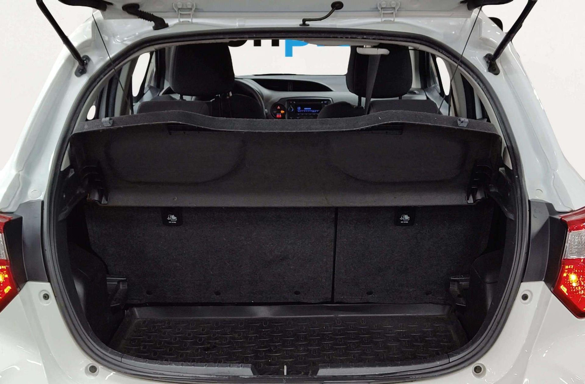 Toyota Yaris 1.0 City - foto 13