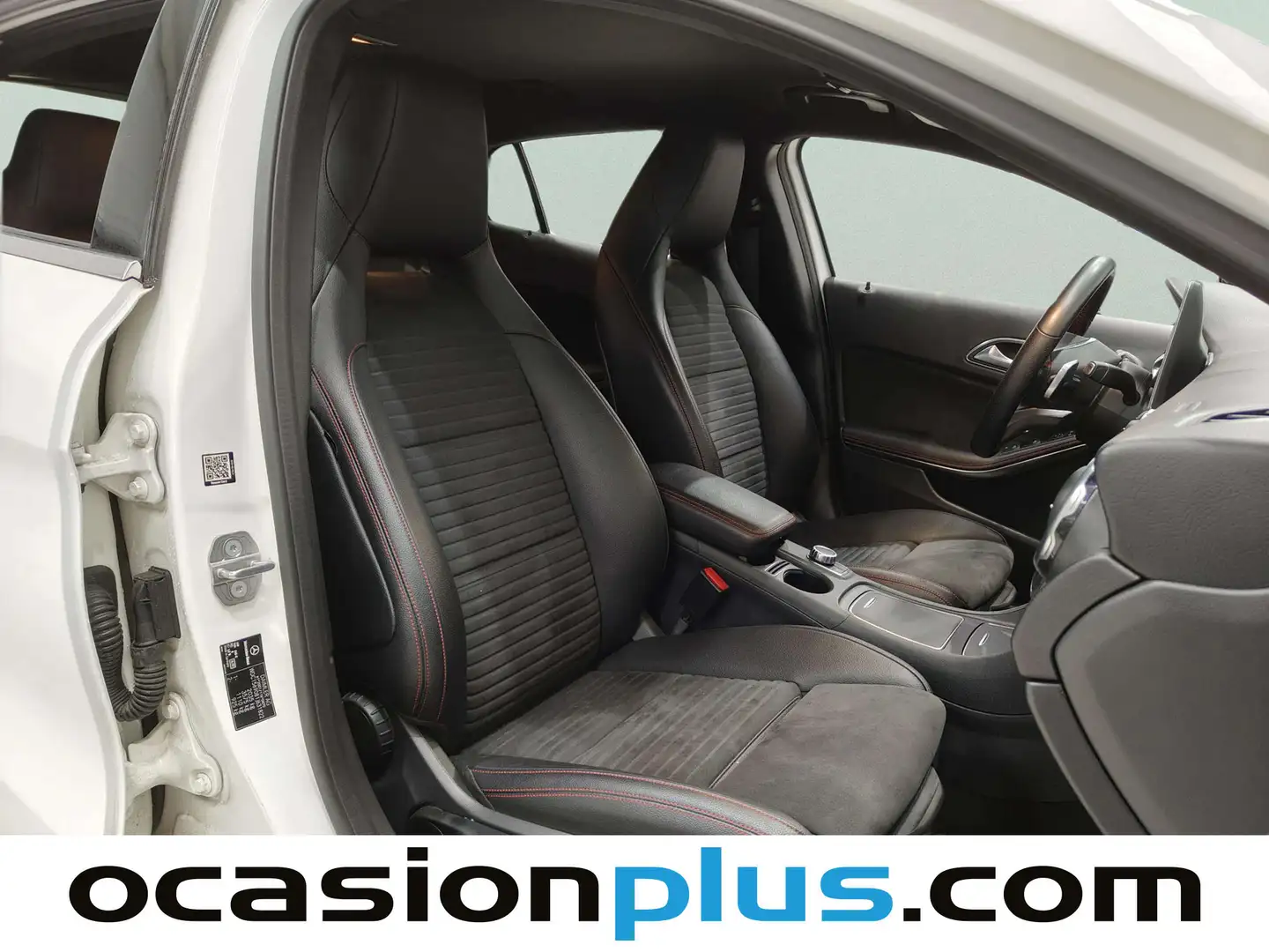 Foto Mercedes GLA Mercedes-Benz GLA GLA 200 d (136 CV) pack AMG