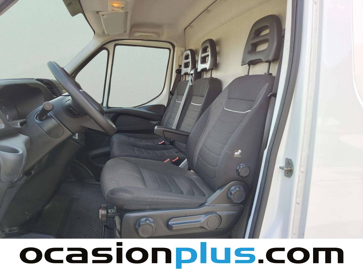 Foto Iveco Daily Iveco Daily Furgon 35S 16 H 4100/H2 (156 CV)