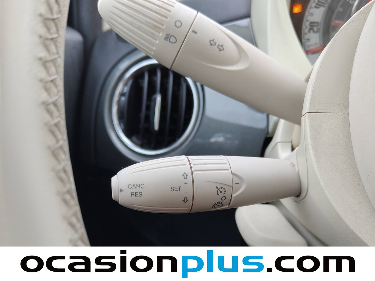 Equipamiento del Fiat 500 Fiat 500 1.2 8v Lounge (69 CV)