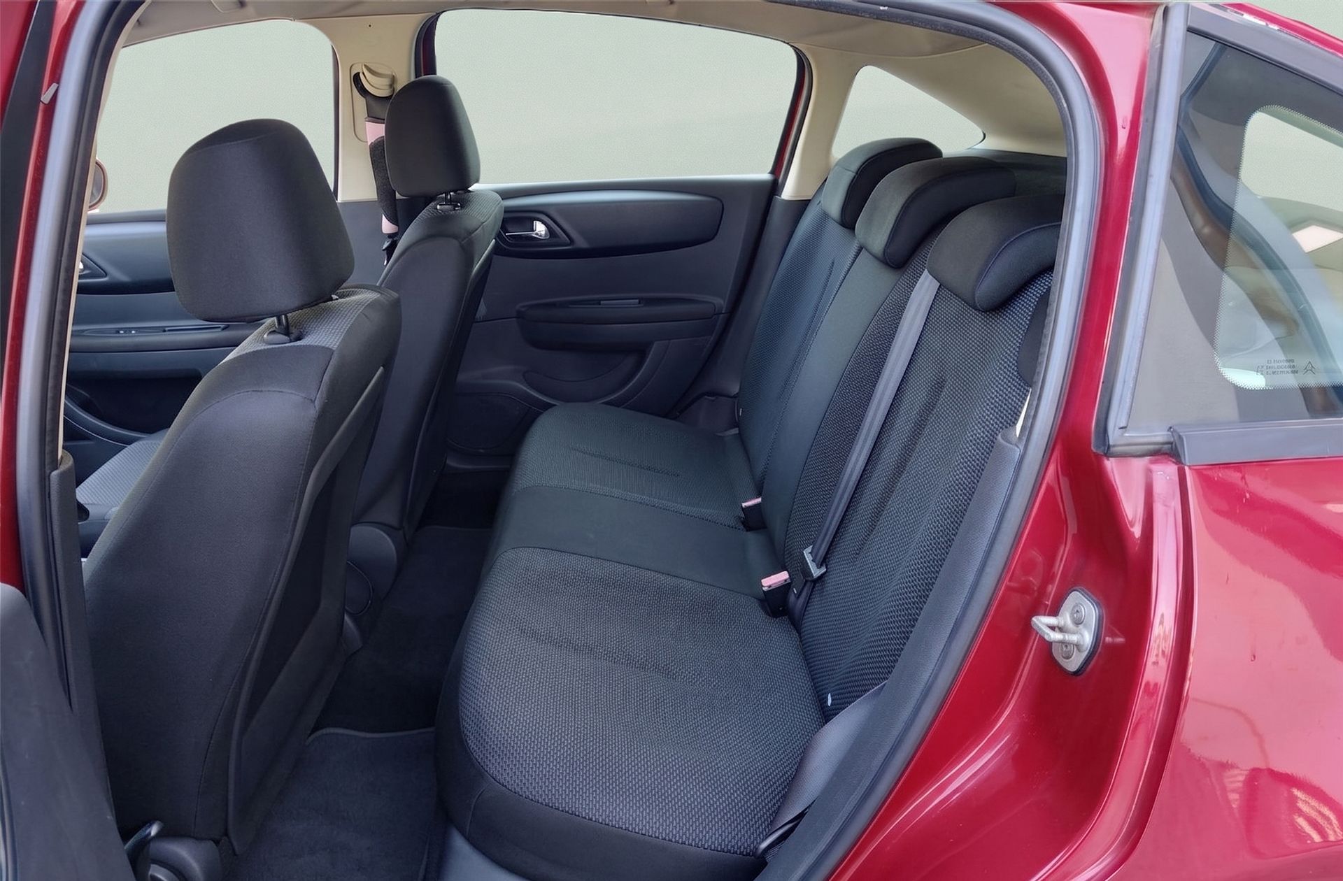 Citroën C4 1.6 HDi LX - foto 9