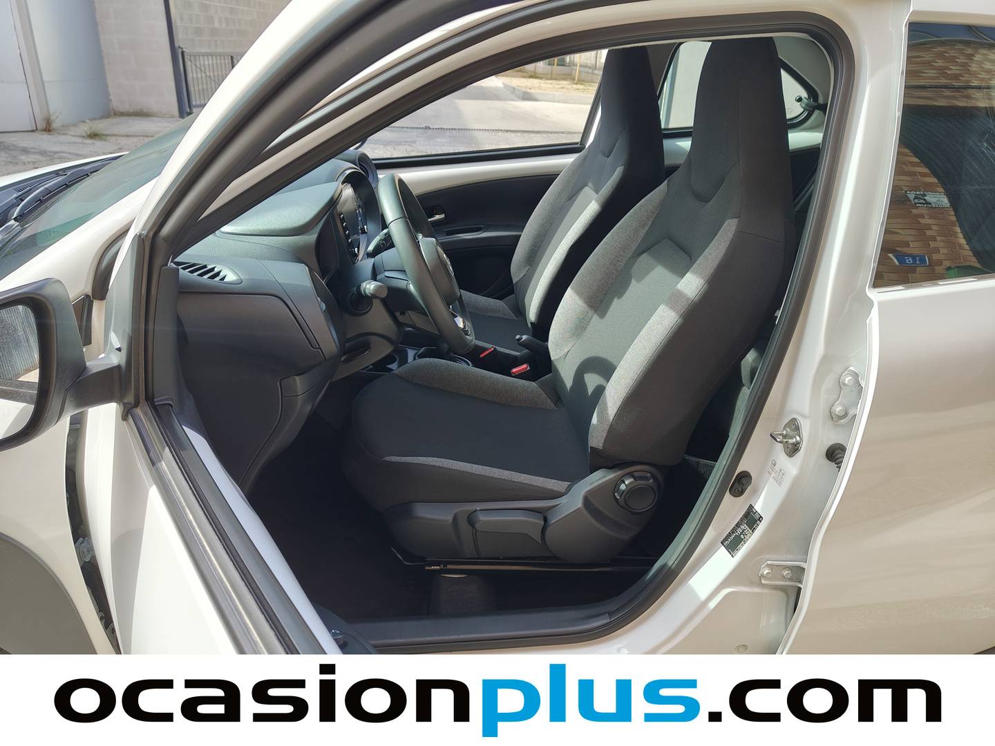 Foto Toyota Aygo X Cross Toyota Aygo X Cross 1.0 VVT-I Play (72 CV)