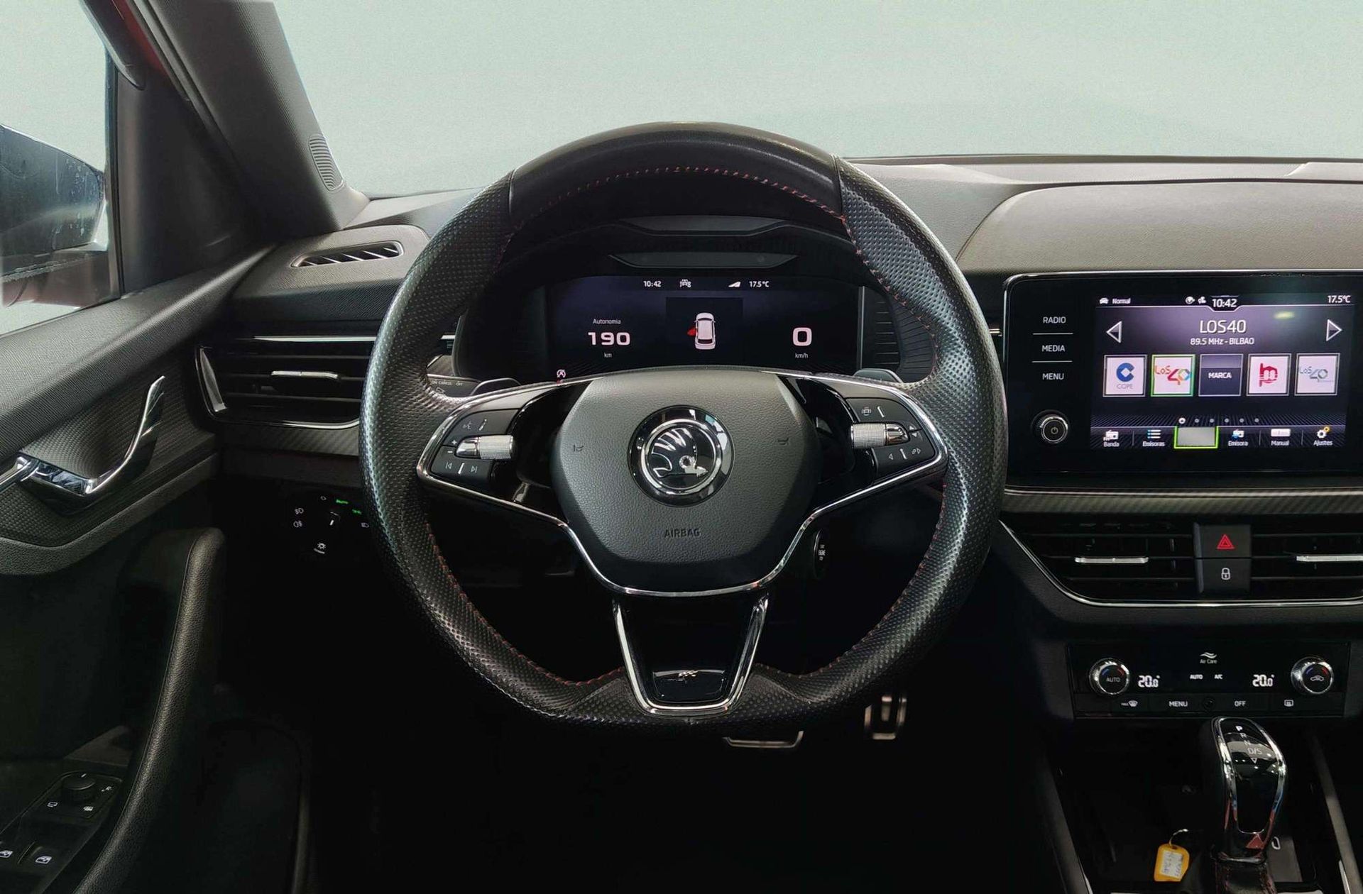 Škoda Kamiq 1.0 TSI Montecarlo DSG - foto 28