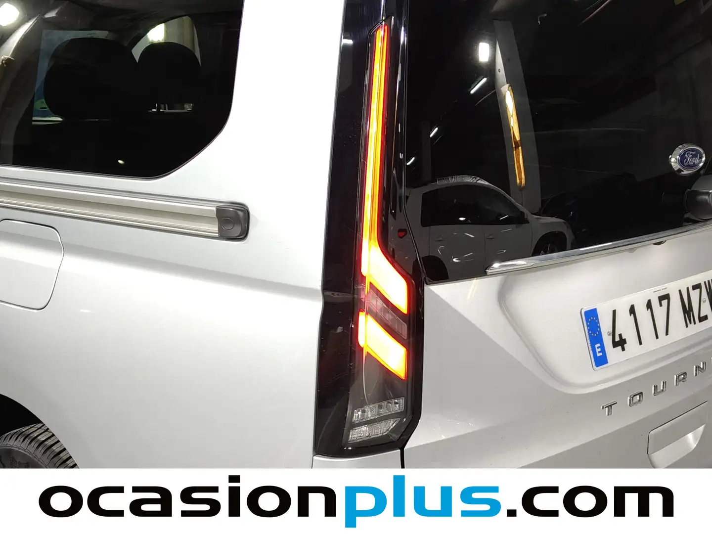 Foto Ford Grand Tourneo Connect Ford Grand Tourneo Connect 2.0 Ecoblue Titanium Auto (122 CV) 7 Plazas