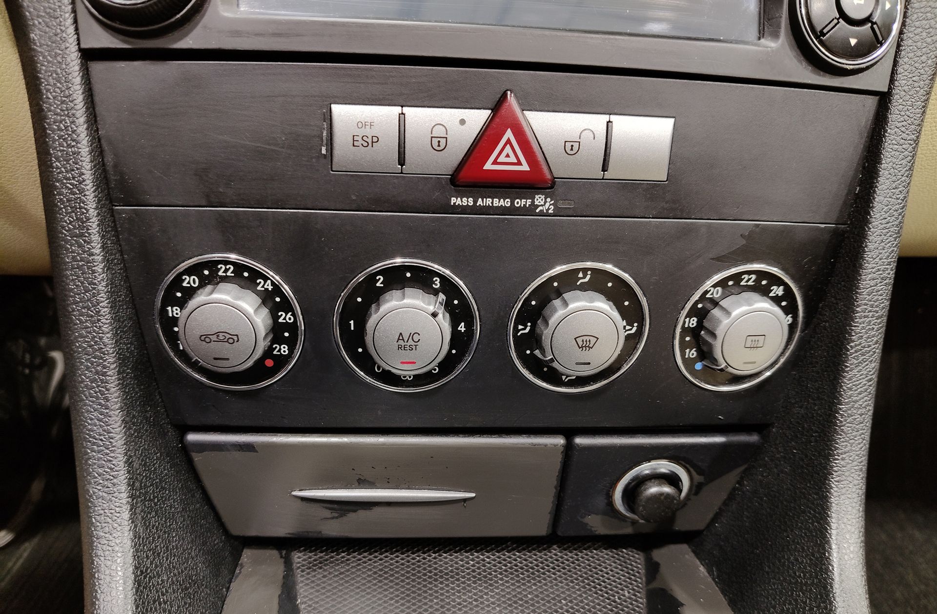 Mercedes-Benz SLK 200 K - foto 28