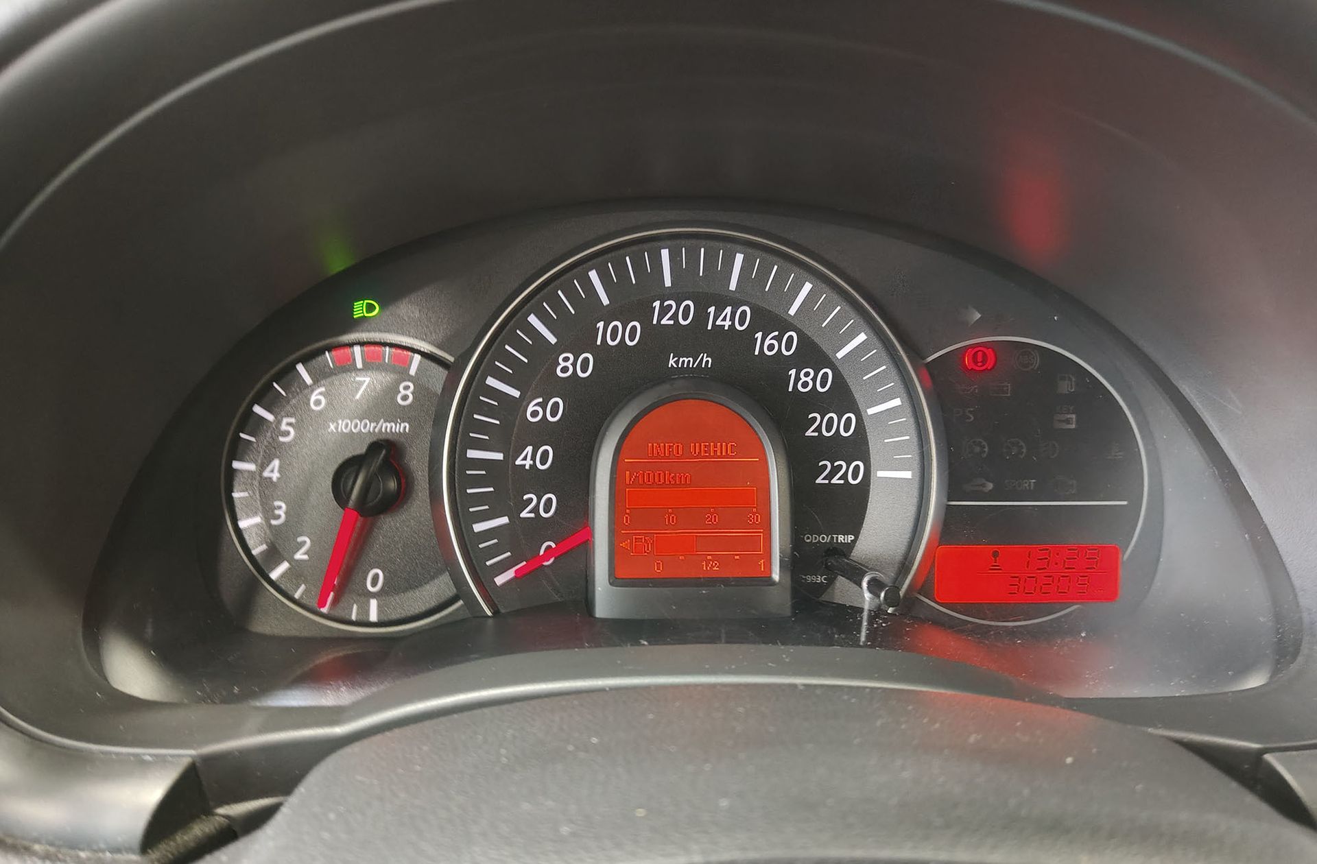 Nissan Micra 1.2G N-TEC - foto 10