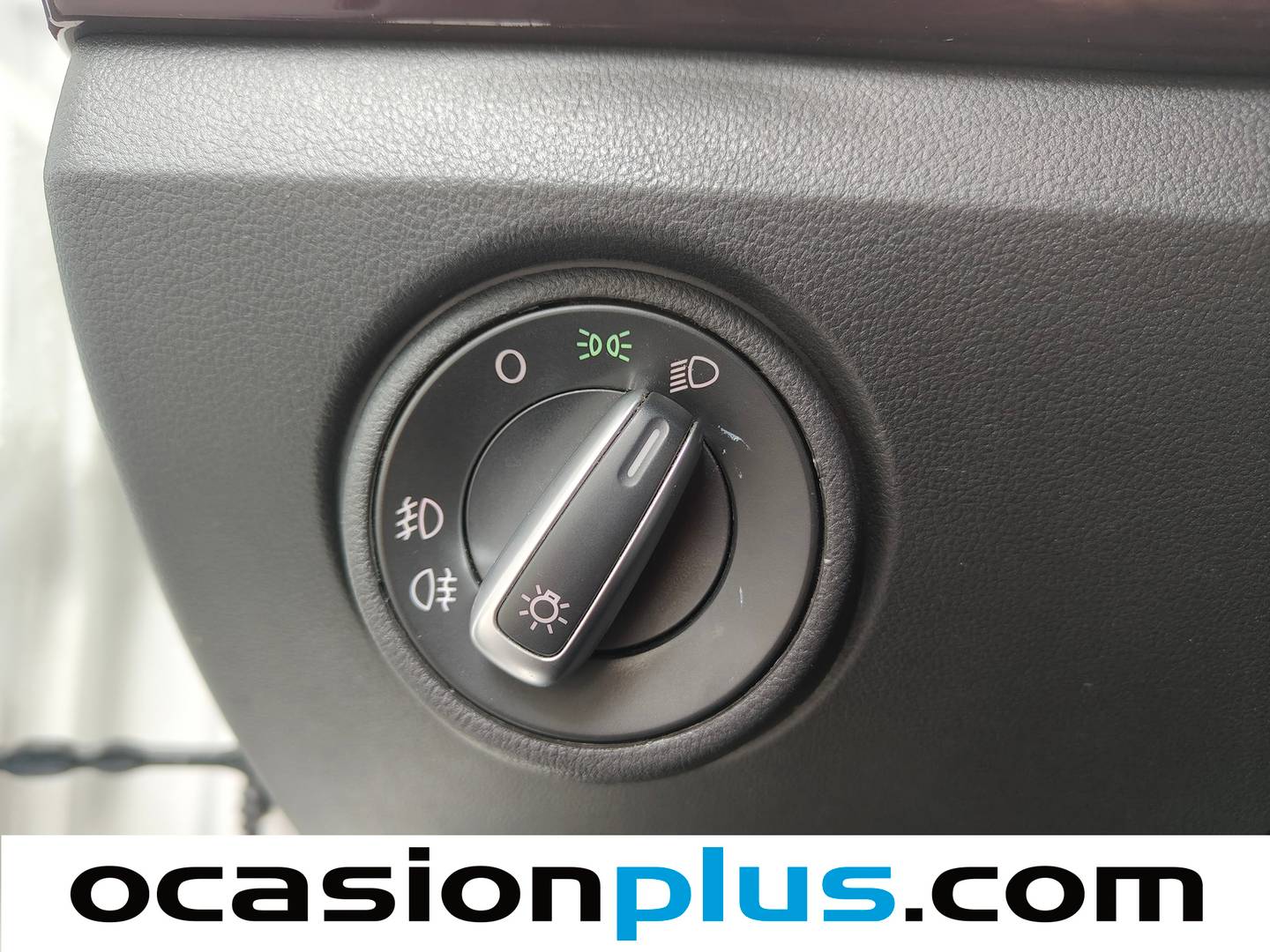 Extras y acabados del Seat Mii Seat Mii 1.0 Cosmopolitan Auto (75 CV)
